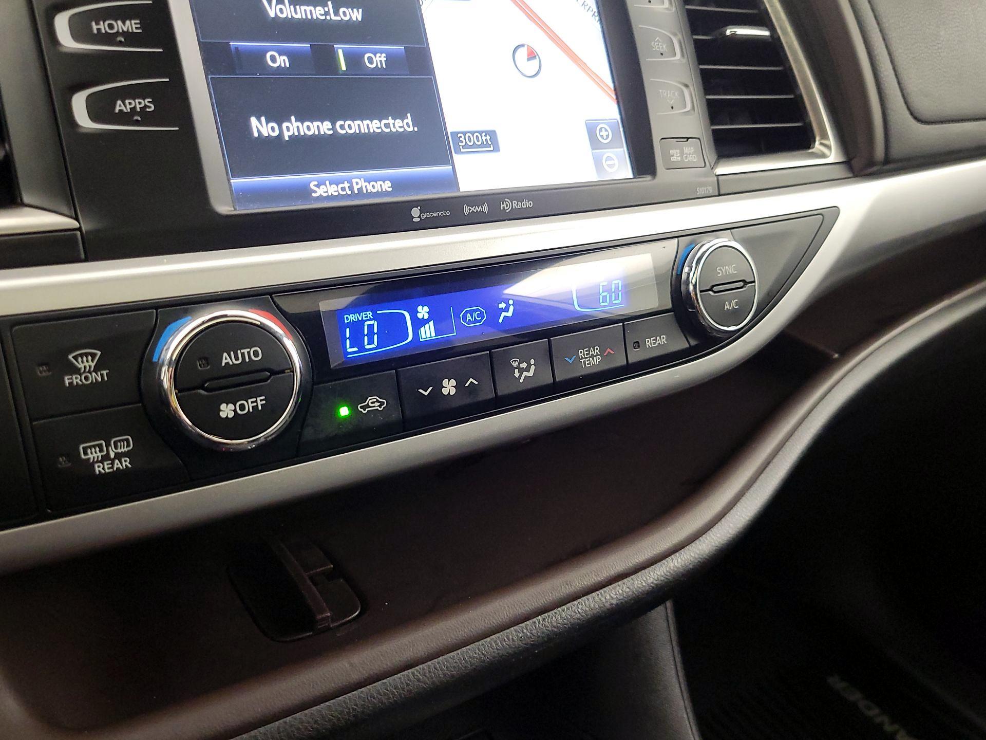 Thumbnail: 2018 Toyota Highlander - 17