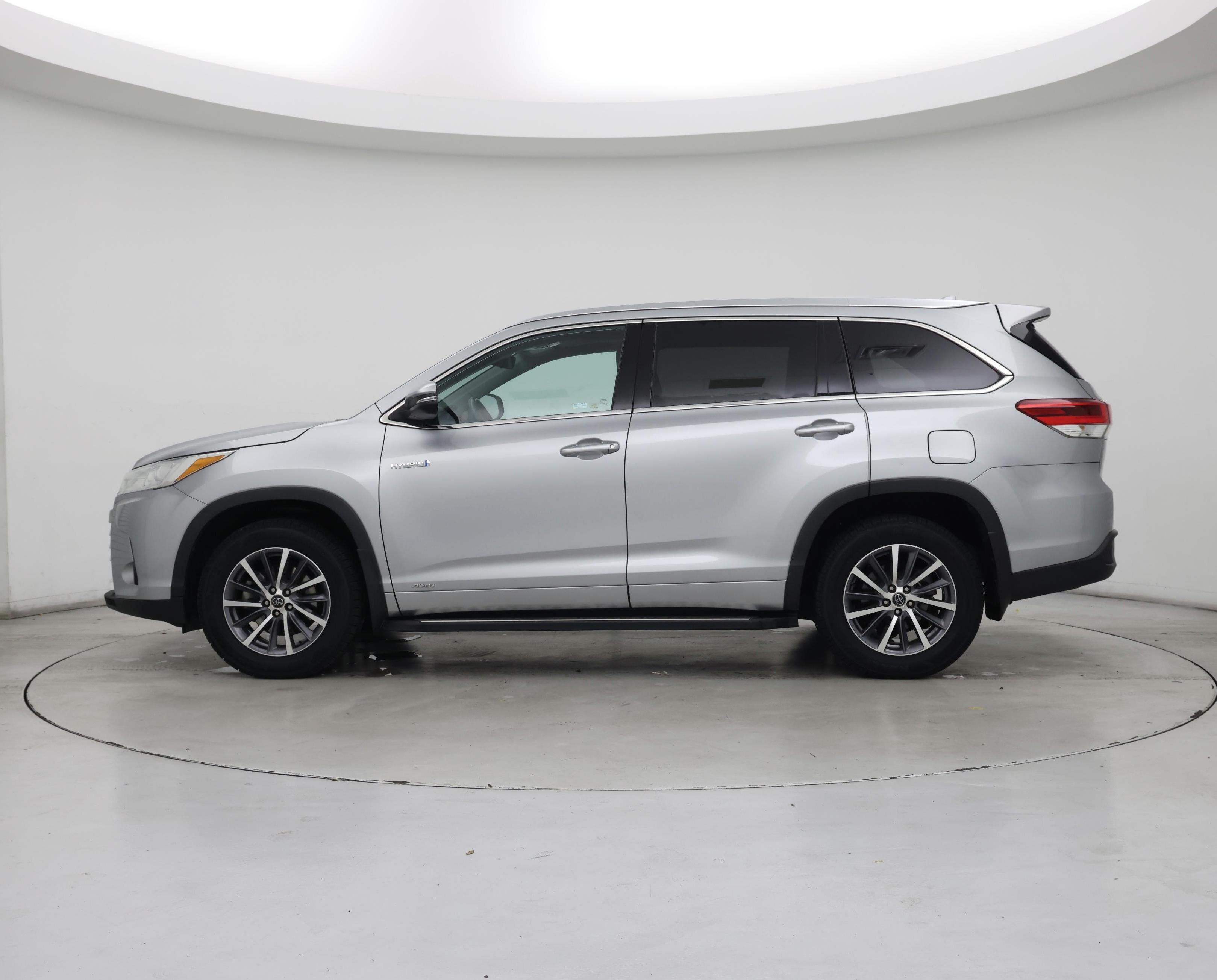 Thumbnail: 2018 Toyota Highlander - 3