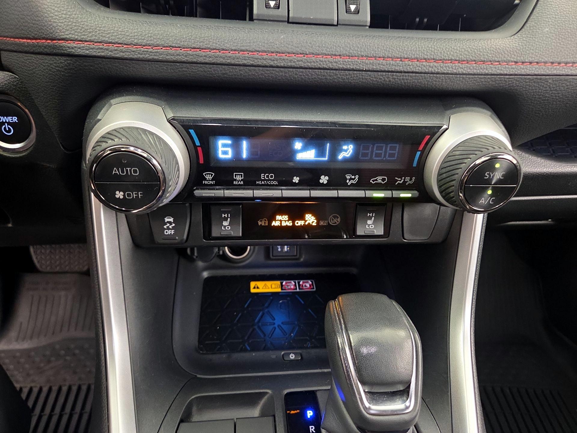 Thumbnail: 2023 Toyota RAV4 - 16