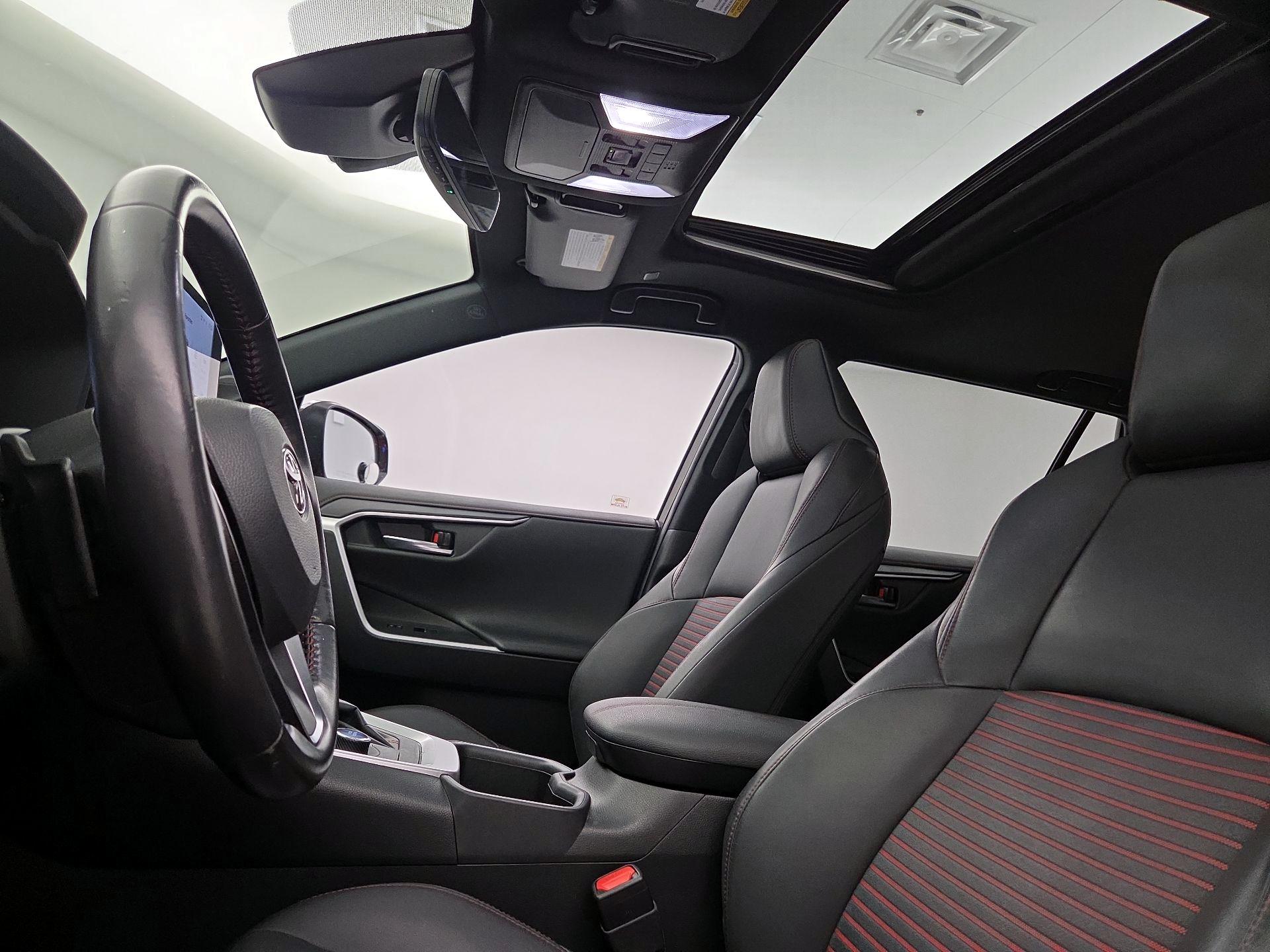 Thumbnail: 2023 Toyota RAV4 - 19
