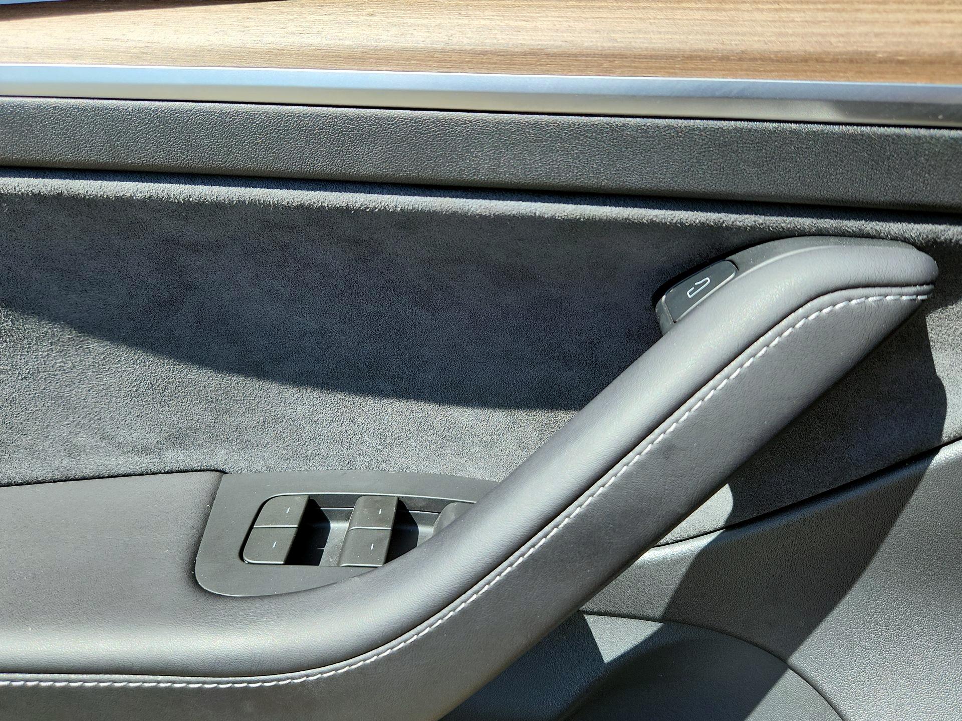 Thumbnail: 2023 Tesla Model 3 - 10