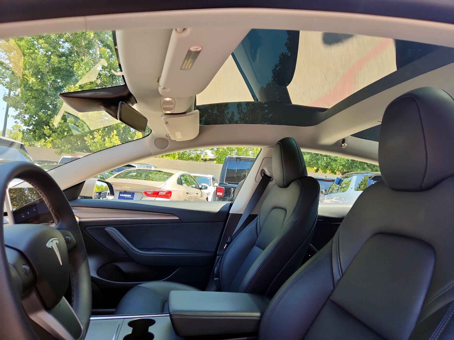 Thumbnail: 2023 Tesla Model 3 - 17