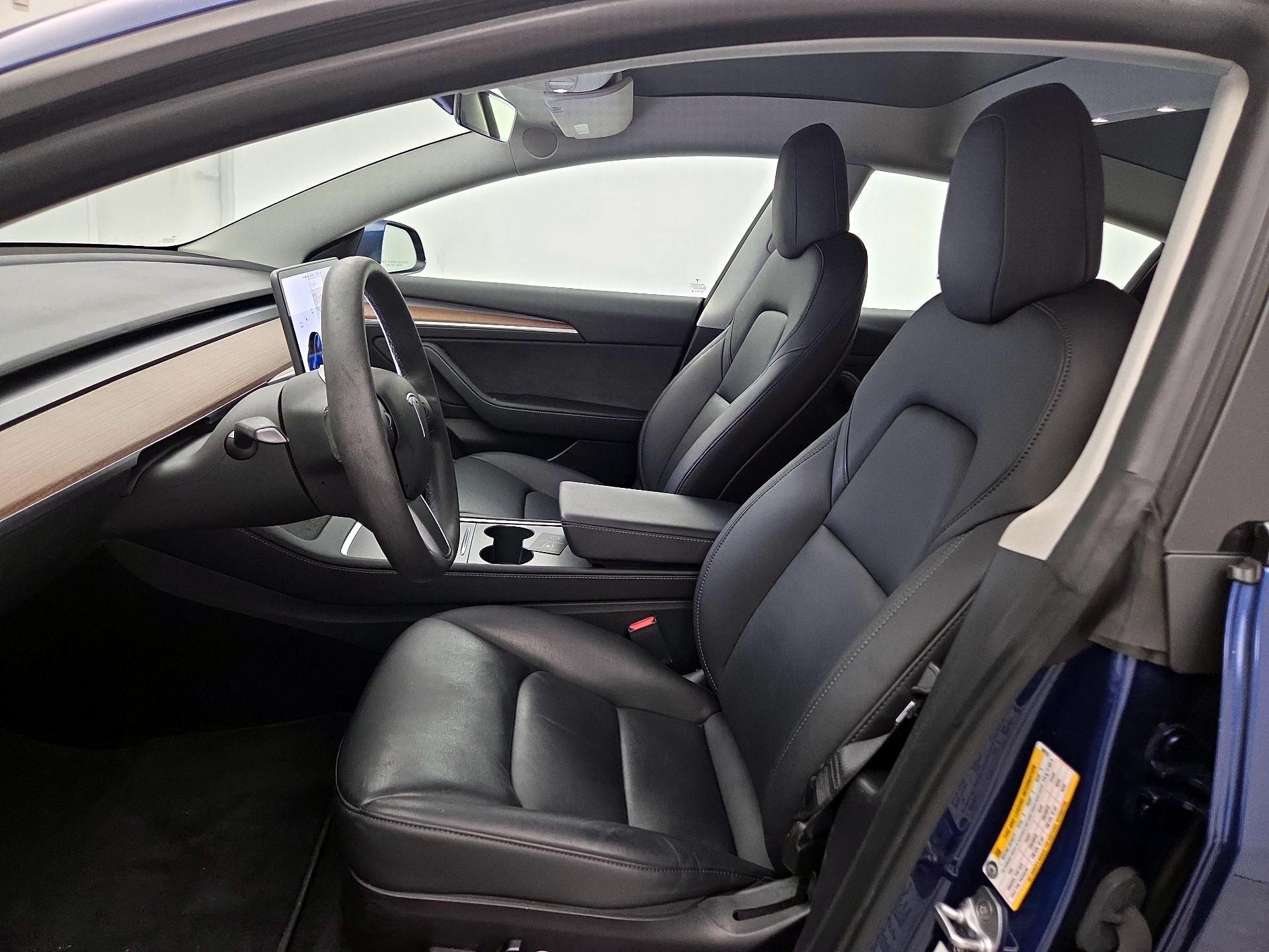 Thumbnail: 2022 Tesla Model 3 - 11