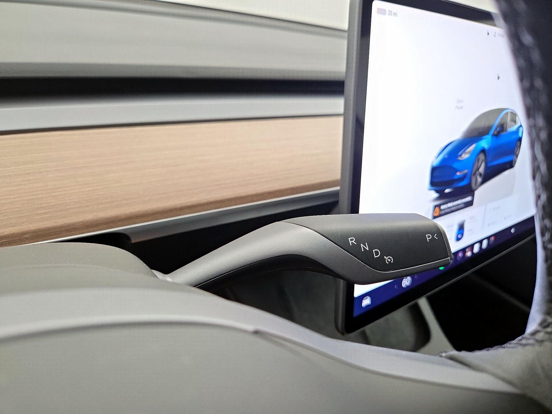 Thumbnail: 2022 Tesla Model 3 - 17