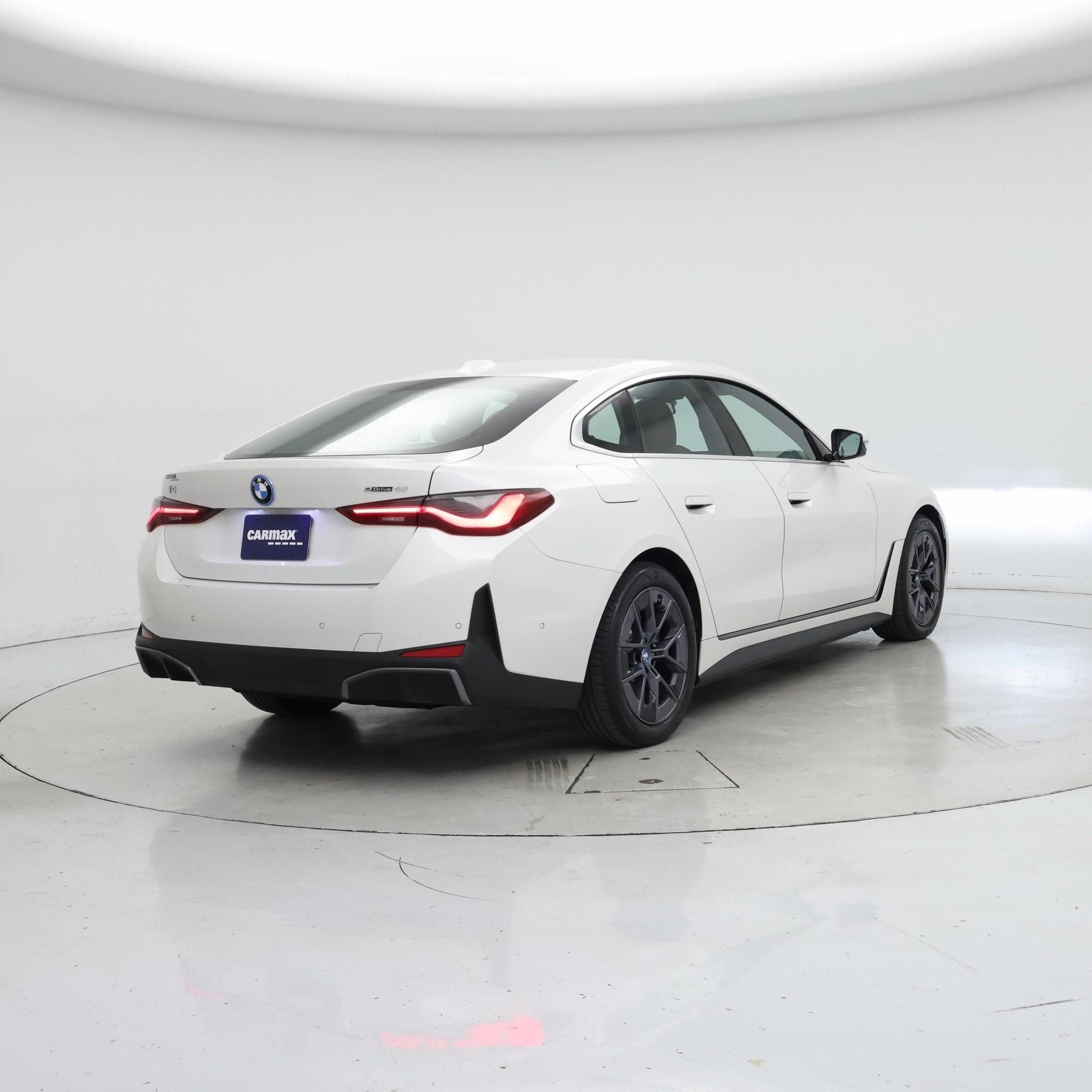 Thumbnail: 2023 BMW i4 - 8