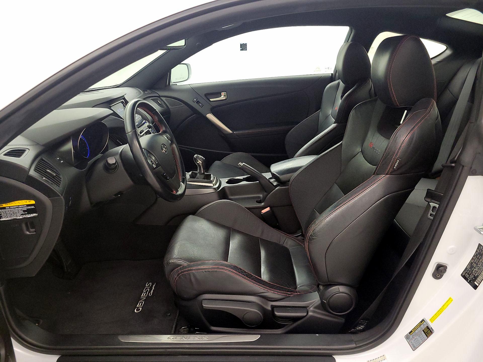 Thumbnail: 2016 Hyundai Genesis - 11