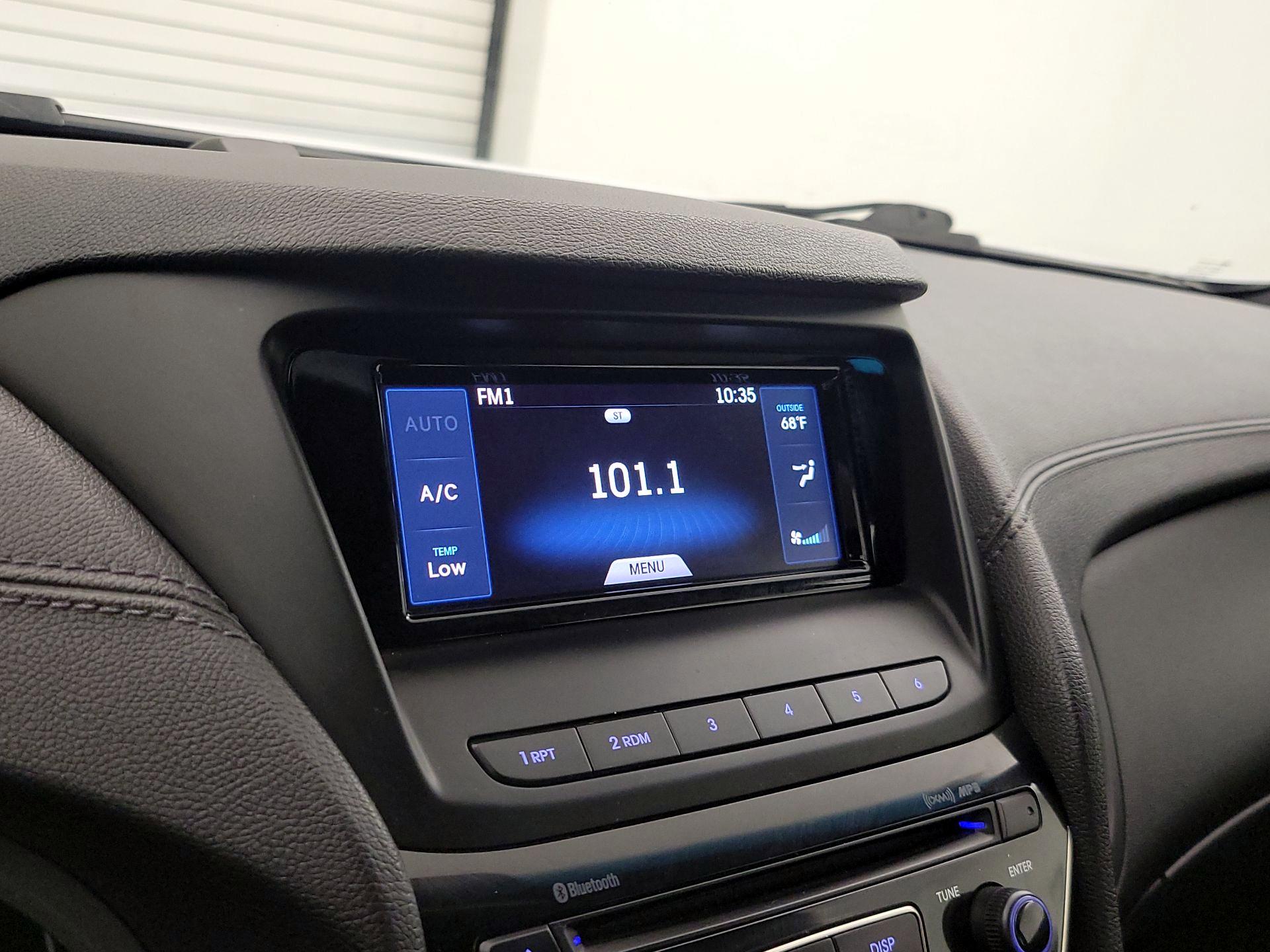 Thumbnail: 2016 Hyundai Genesis - 14