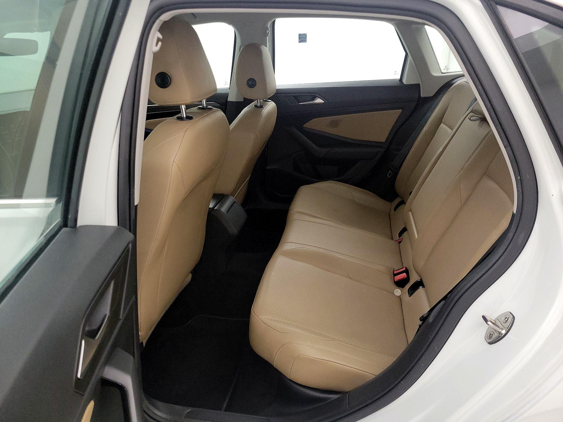 Thumbnail: 2019 Volkswagen Jetta - 19