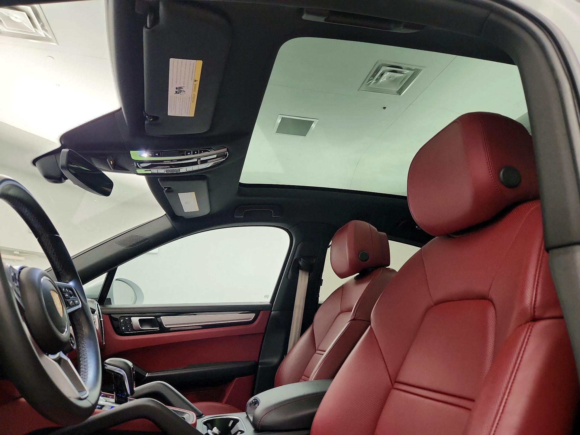 Thumbnail: 2023 Porsche Cayenne - 20