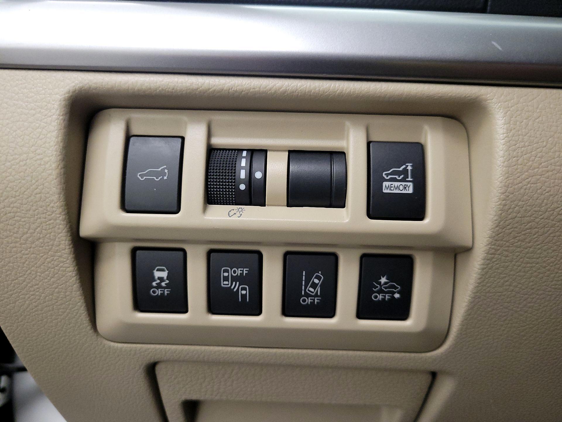 Thumbnail: 2018 Subaru Outback - 13