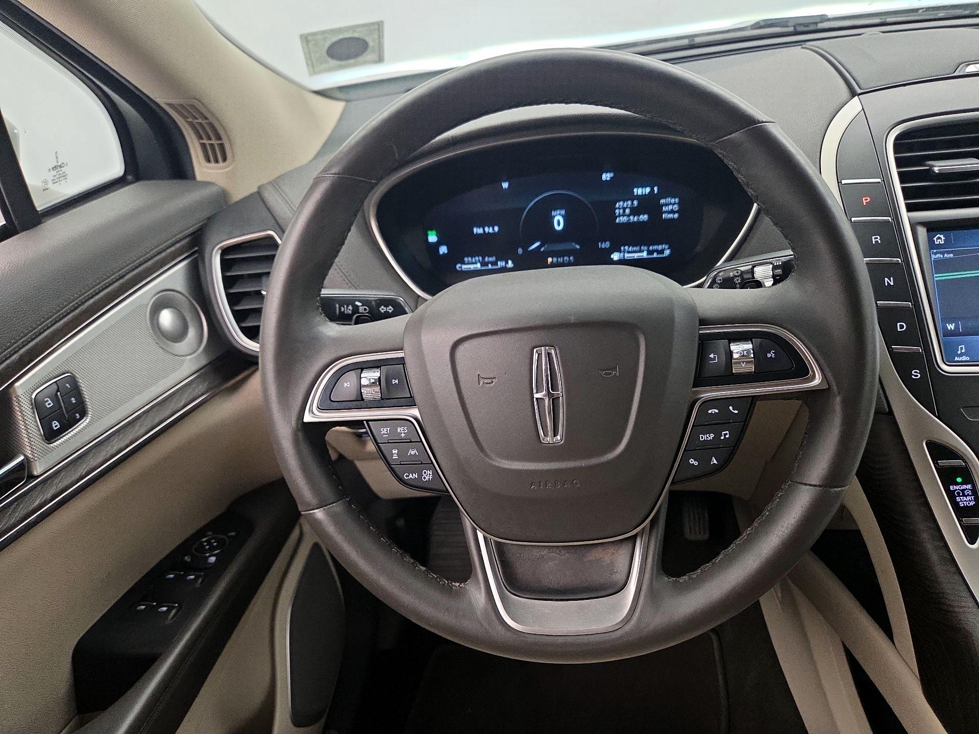 Thumbnail: 2020 Lincoln Nautilus - 10