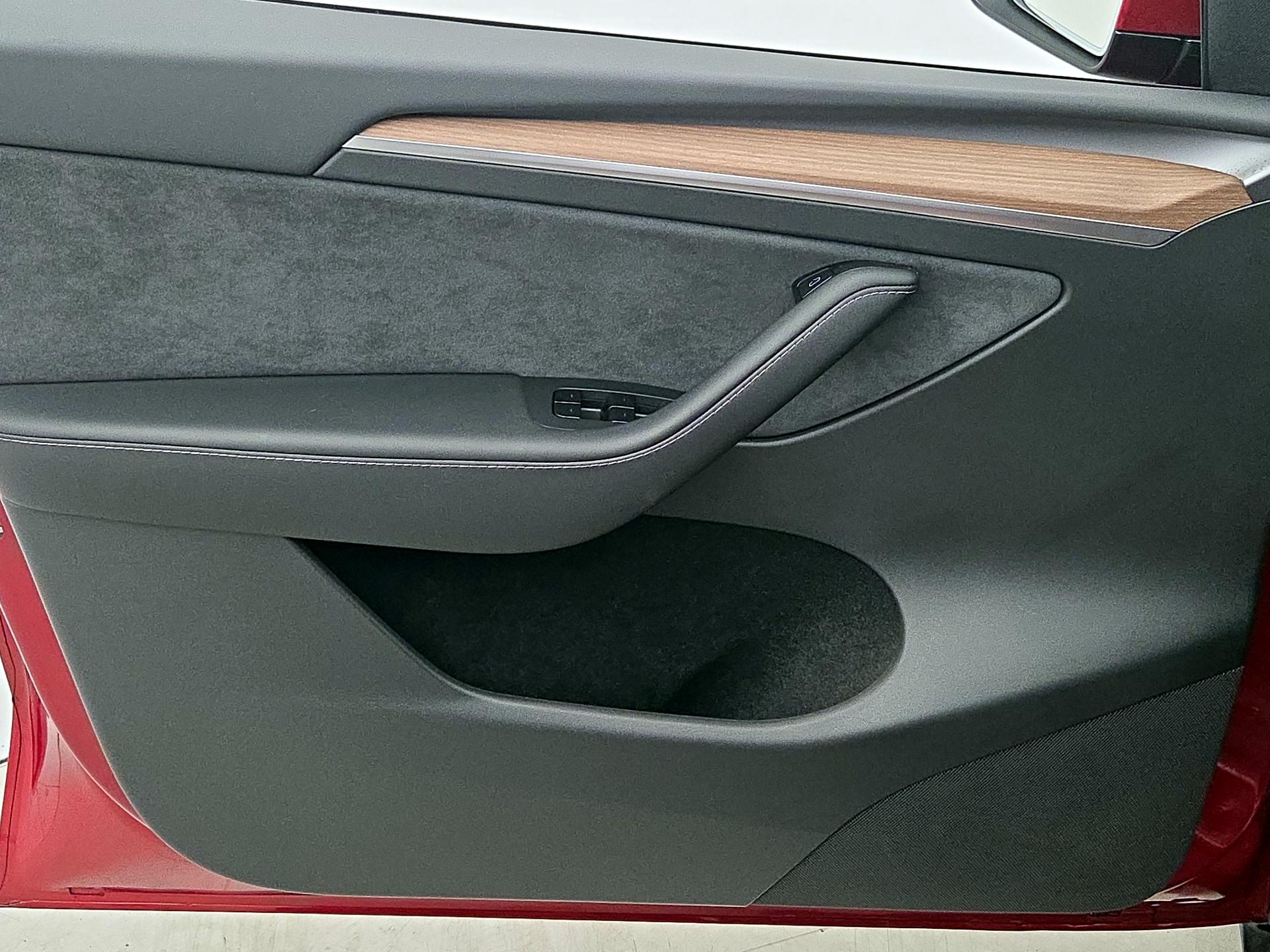 Thumbnail: 2025 Tesla Model Y - 12