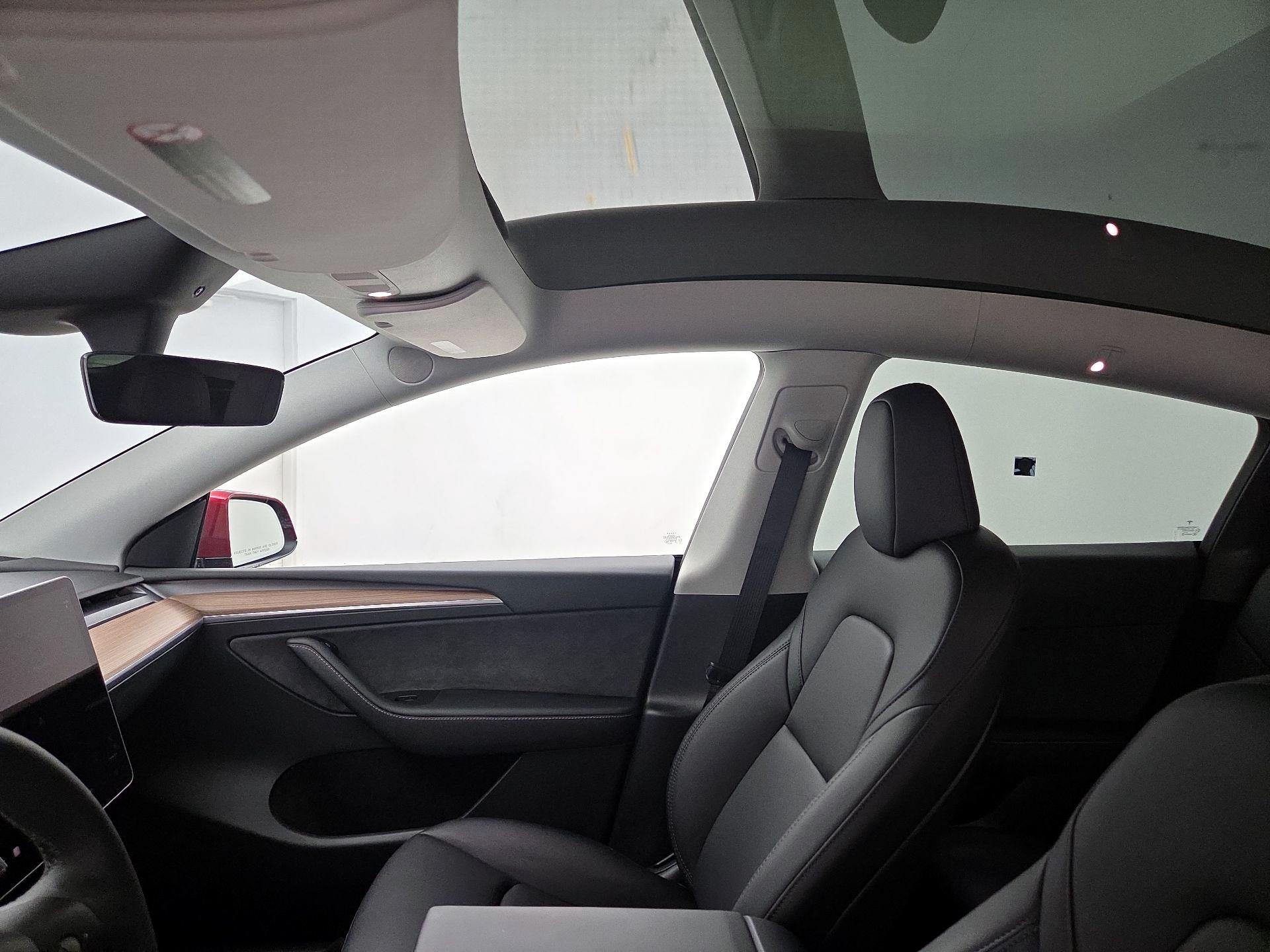 Thumbnail: 2025 Tesla Model Y - 18