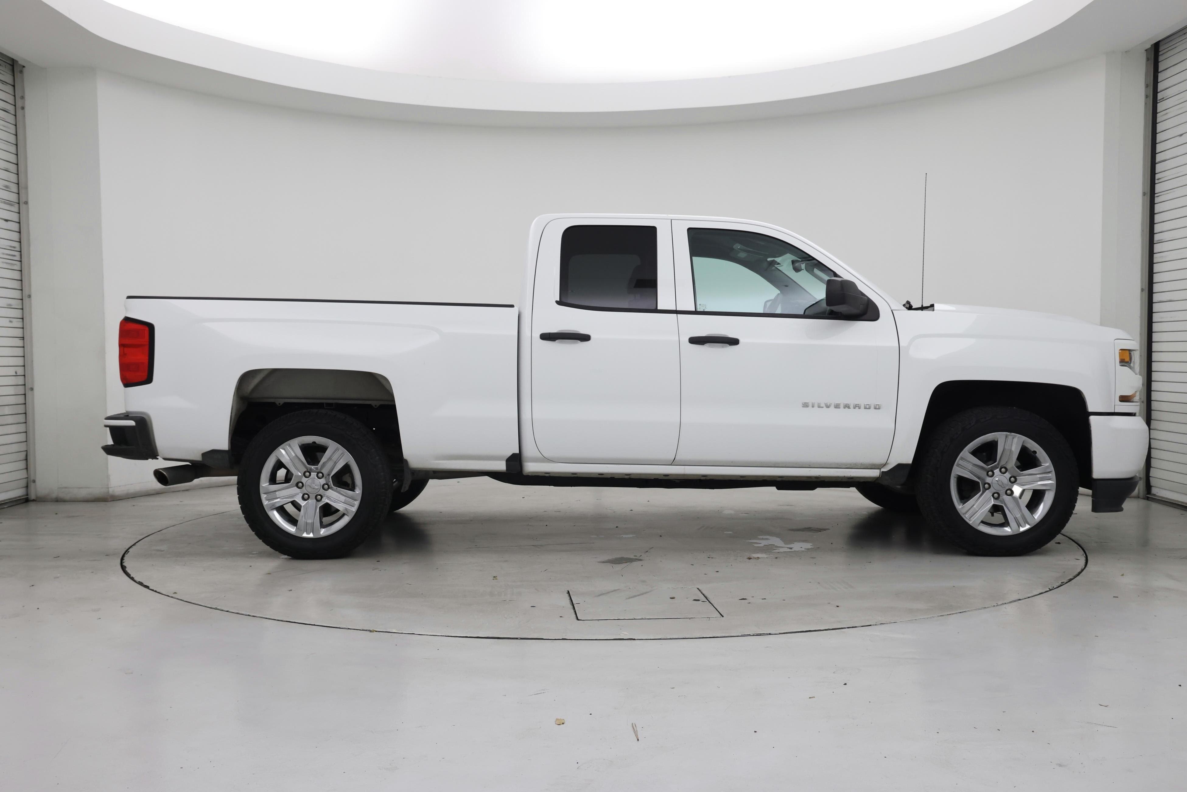 Thumbnail: 2019 Chevrolet Silverado 1500 - 7