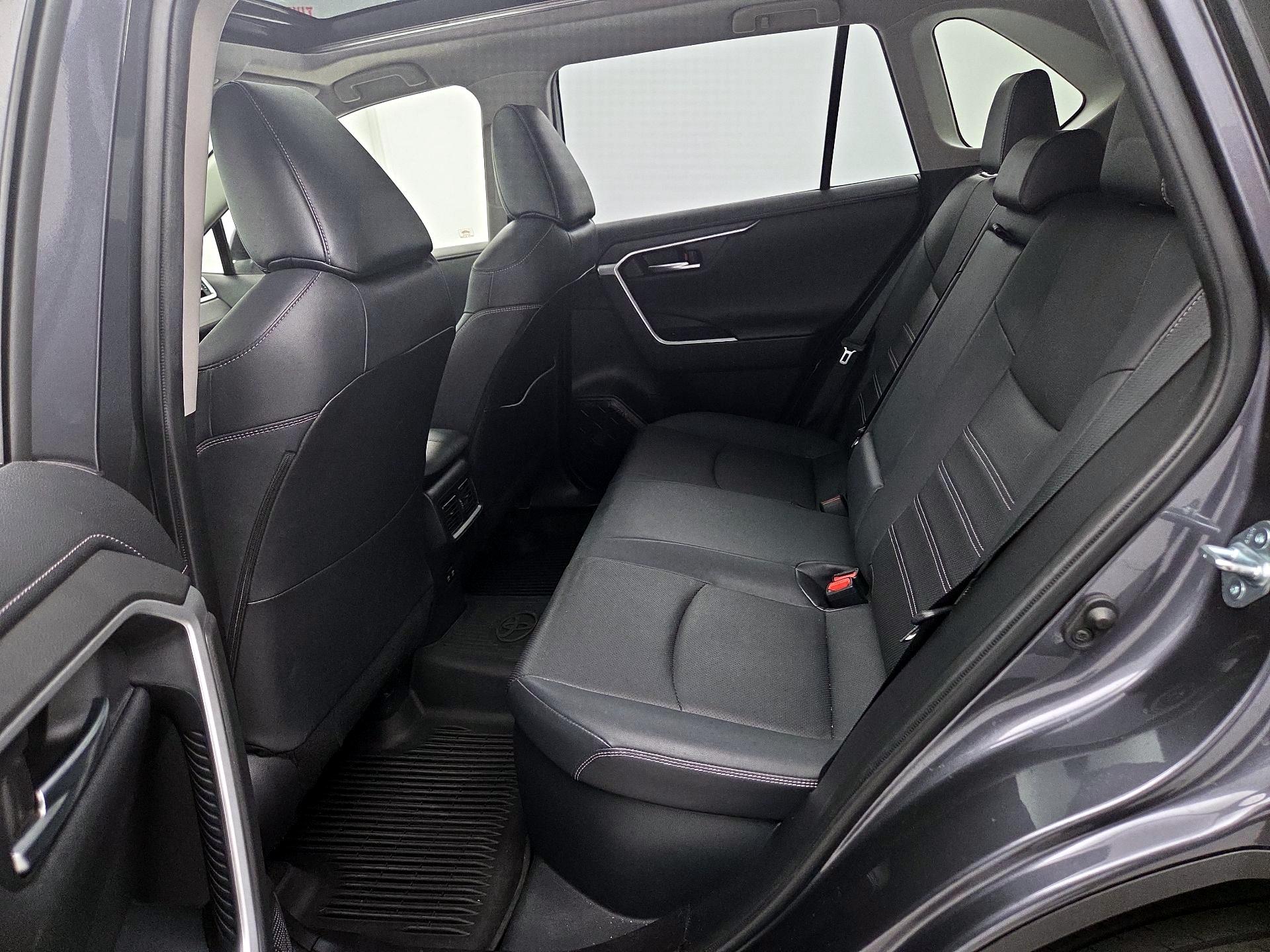 Thumbnail: 2020 Toyota RAV4 - 20