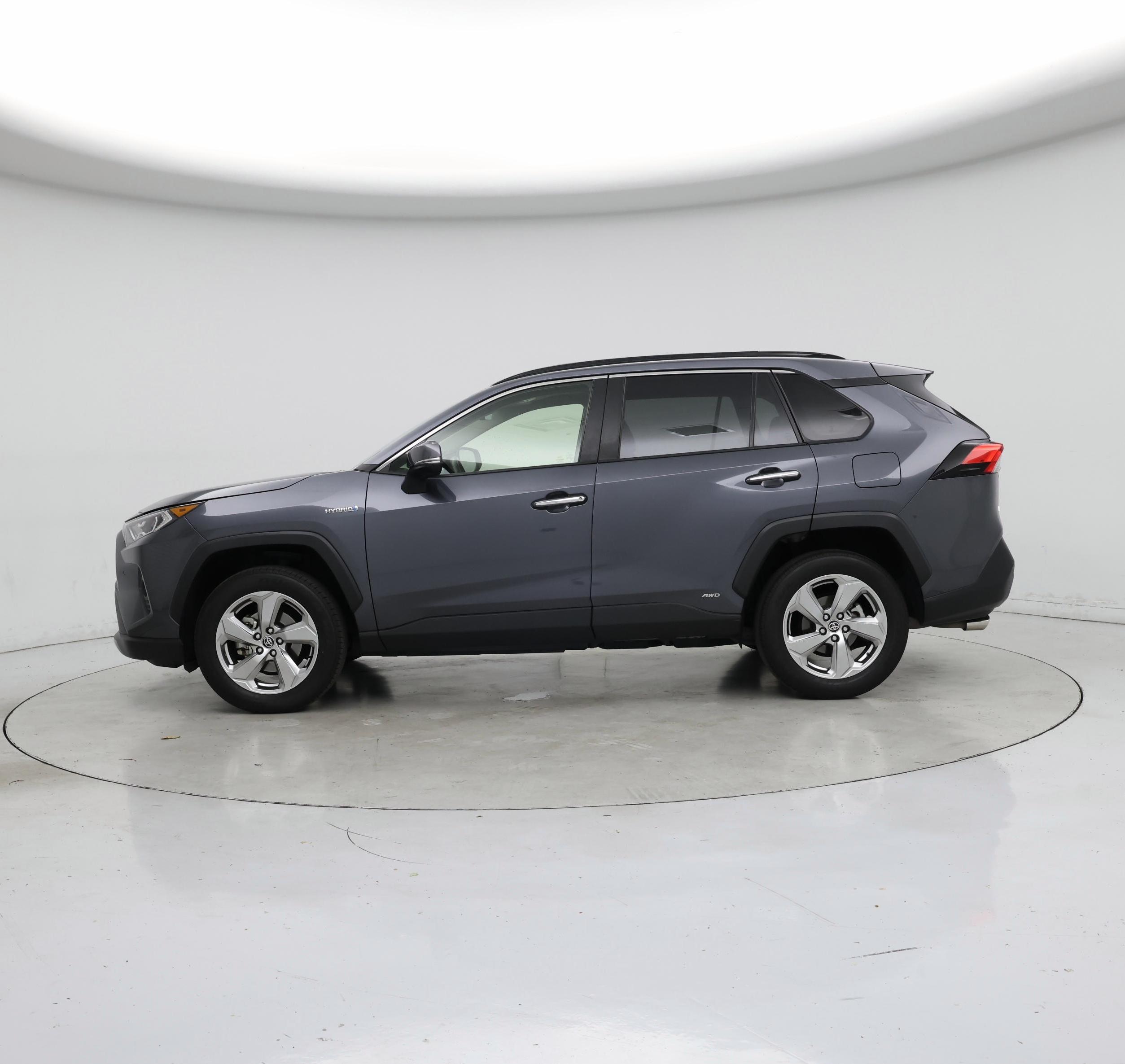 Thumbnail: 2020 Toyota RAV4 - 3