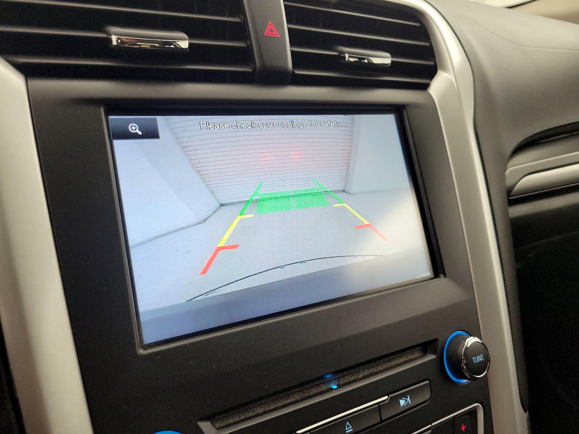Thumbnail: 2016 Ford Fusion - 14