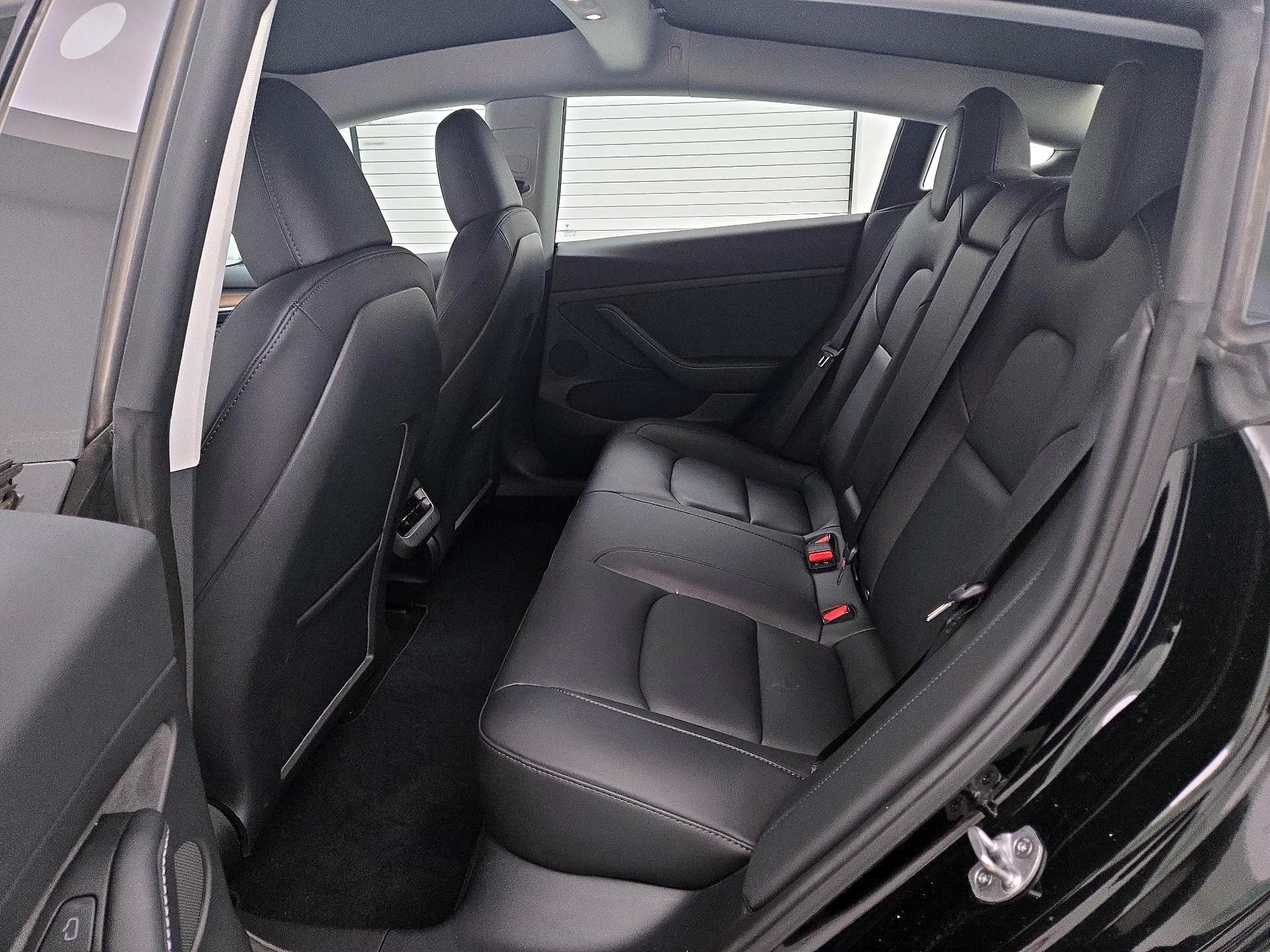 Thumbnail: 2023 Tesla Model 3 - 18
