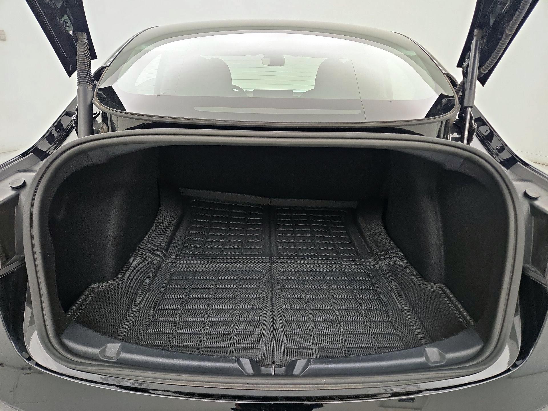Thumbnail: 2023 Tesla Model 3 - 19
