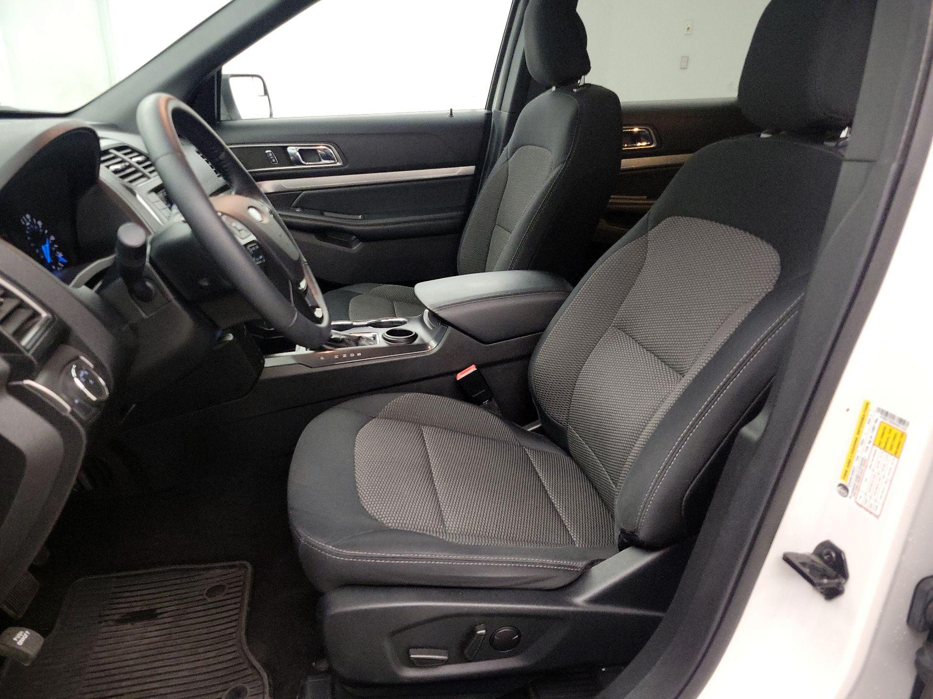 Thumbnail: 2019 Ford Explorer - 11