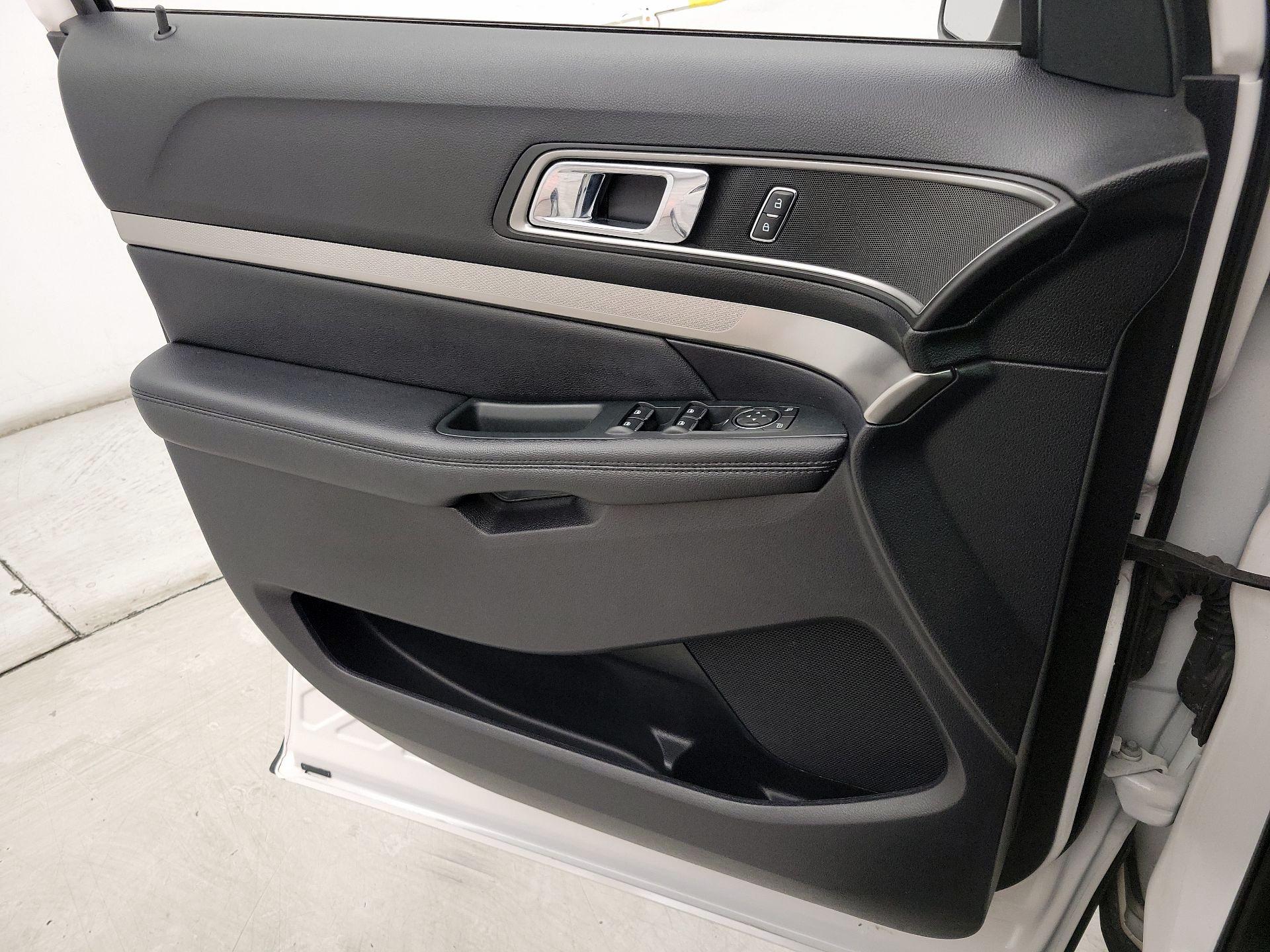 Thumbnail: 2019 Ford Explorer - 12