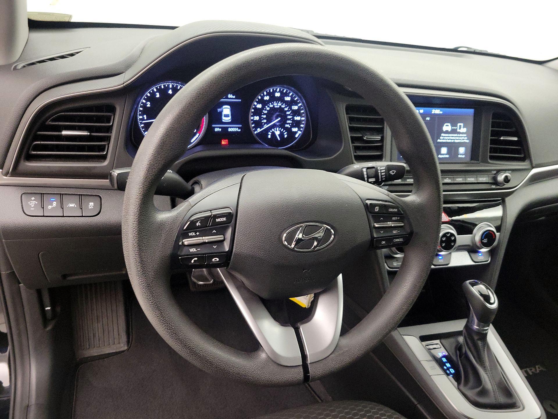 Thumbnail: 2019 Hyundai Elantra - 10