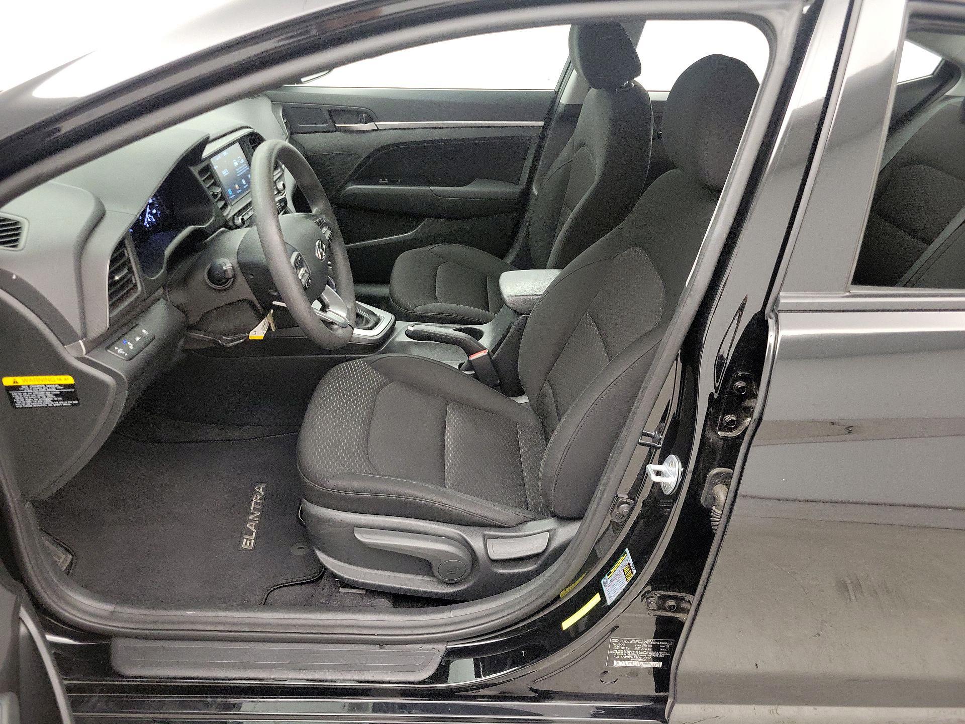 Thumbnail: 2019 Hyundai Elantra - 11