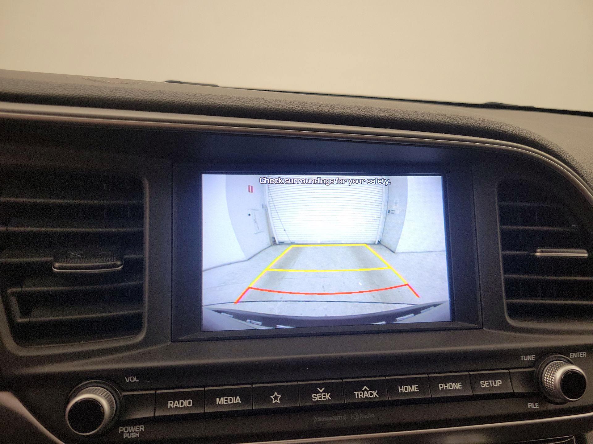 Thumbnail: 2019 Hyundai Elantra - 14