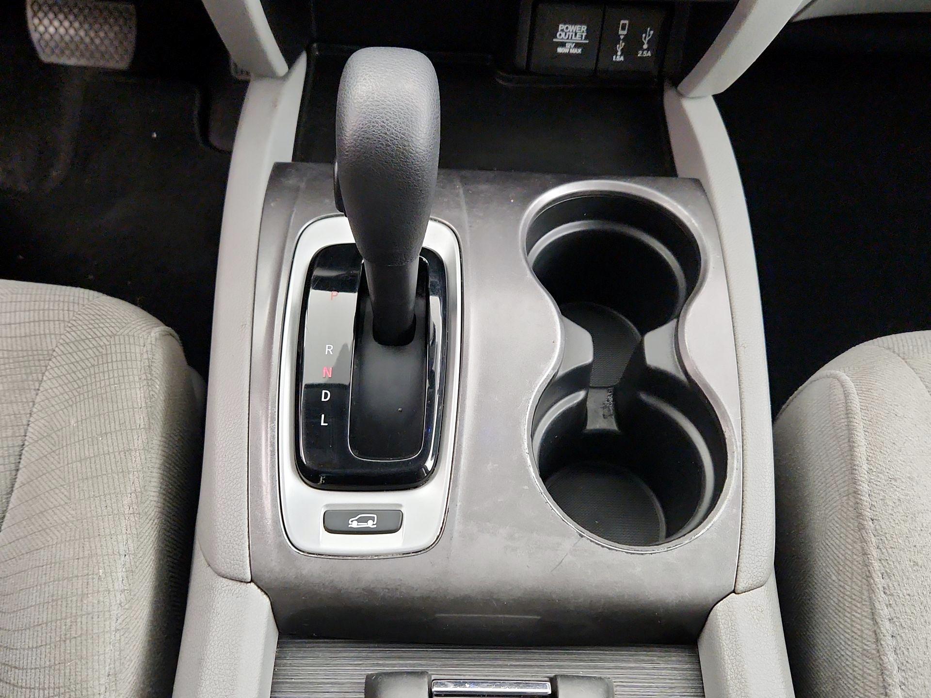 Thumbnail: 2018 Honda Pilot - 17