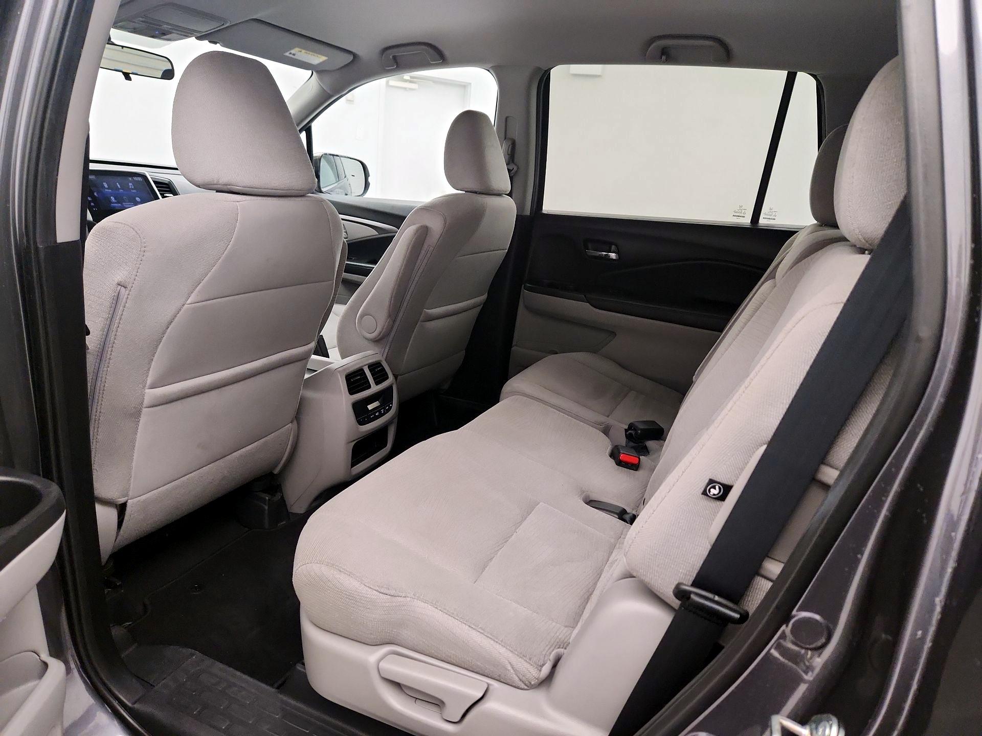 Thumbnail: 2018 Honda Pilot - 19