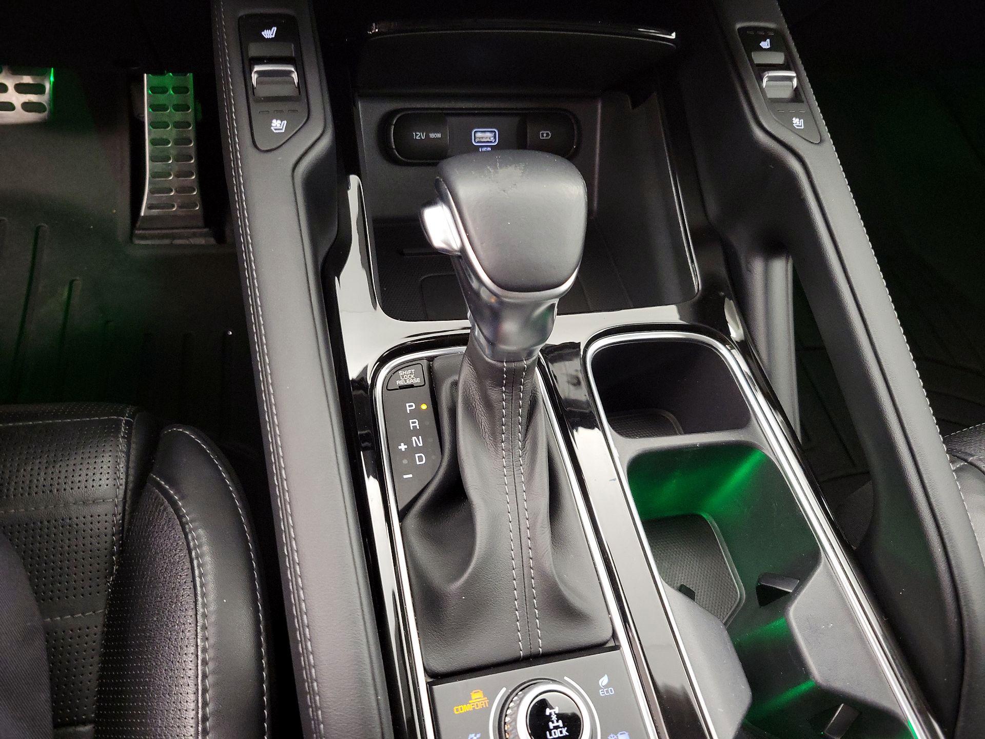 Thumbnail: 2021 Kia Telluride - 18