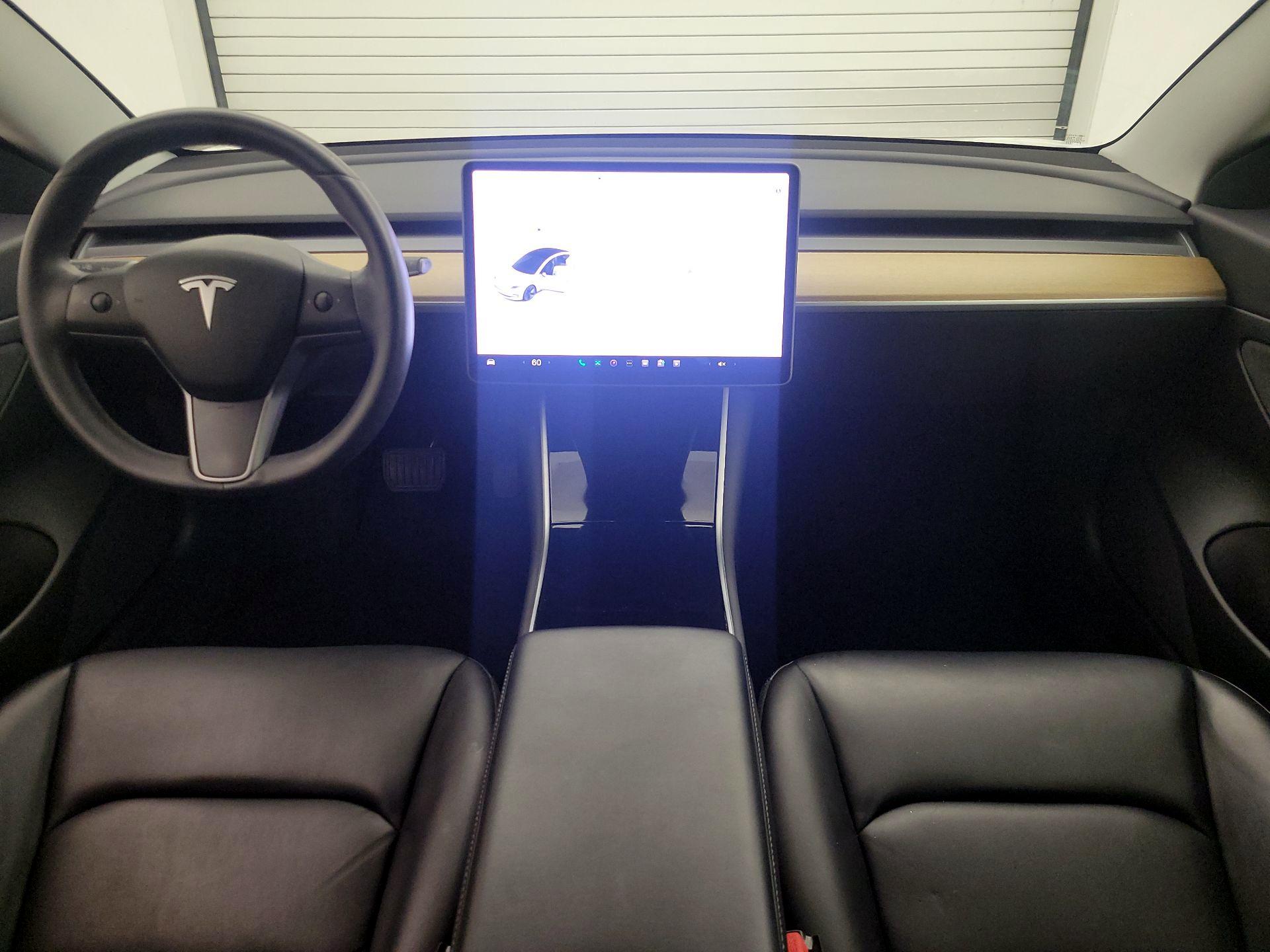 Thumbnail: 2020 Tesla Model 3 - 9