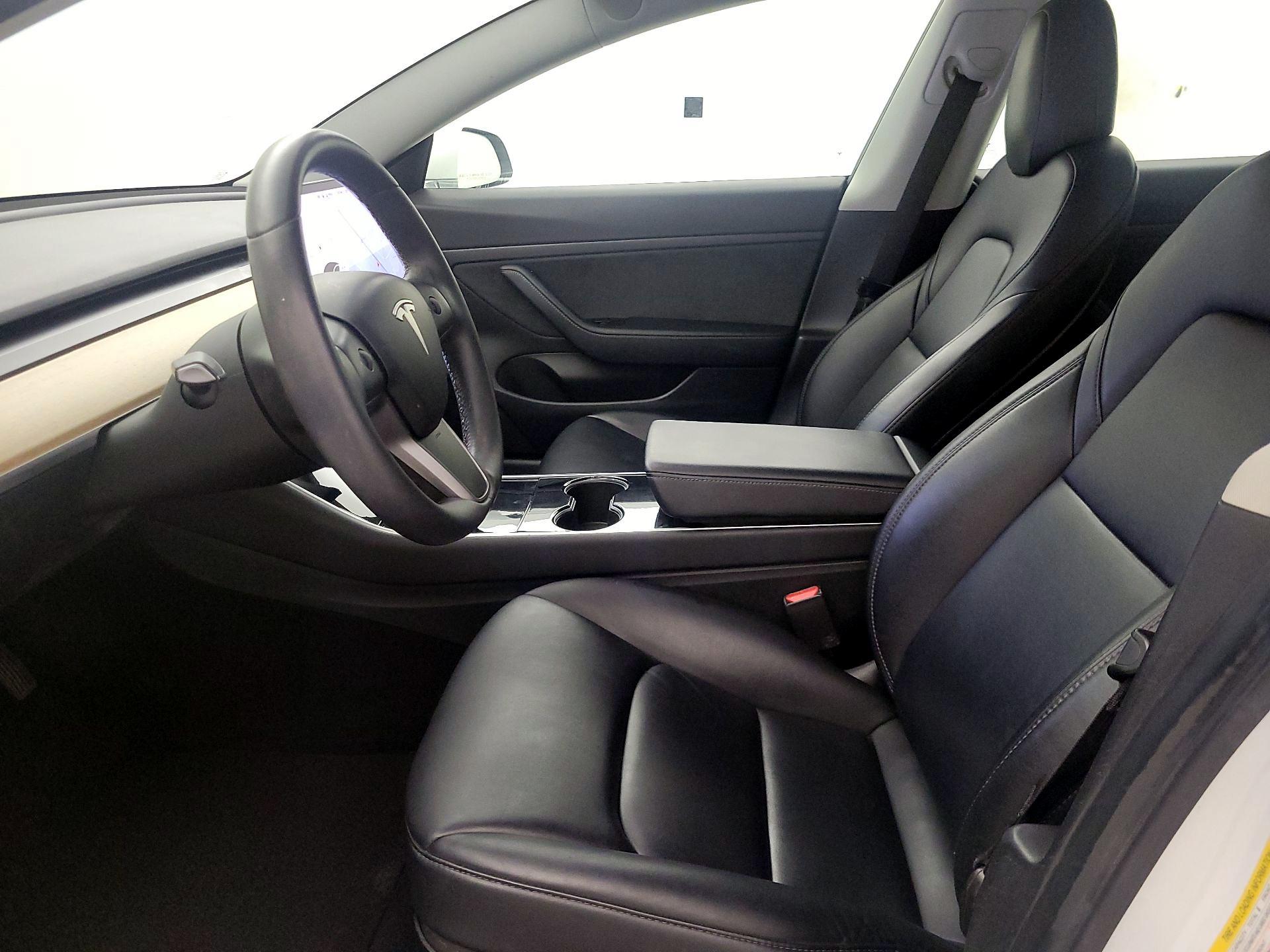 Thumbnail: 2020 Tesla Model 3 - 11