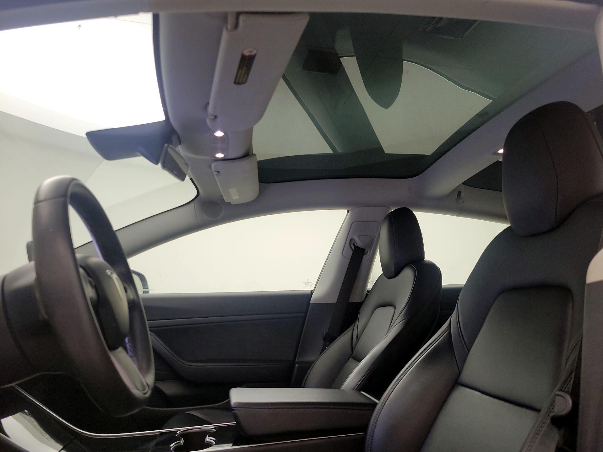 Thumbnail: 2020 Tesla Model 3 - 18