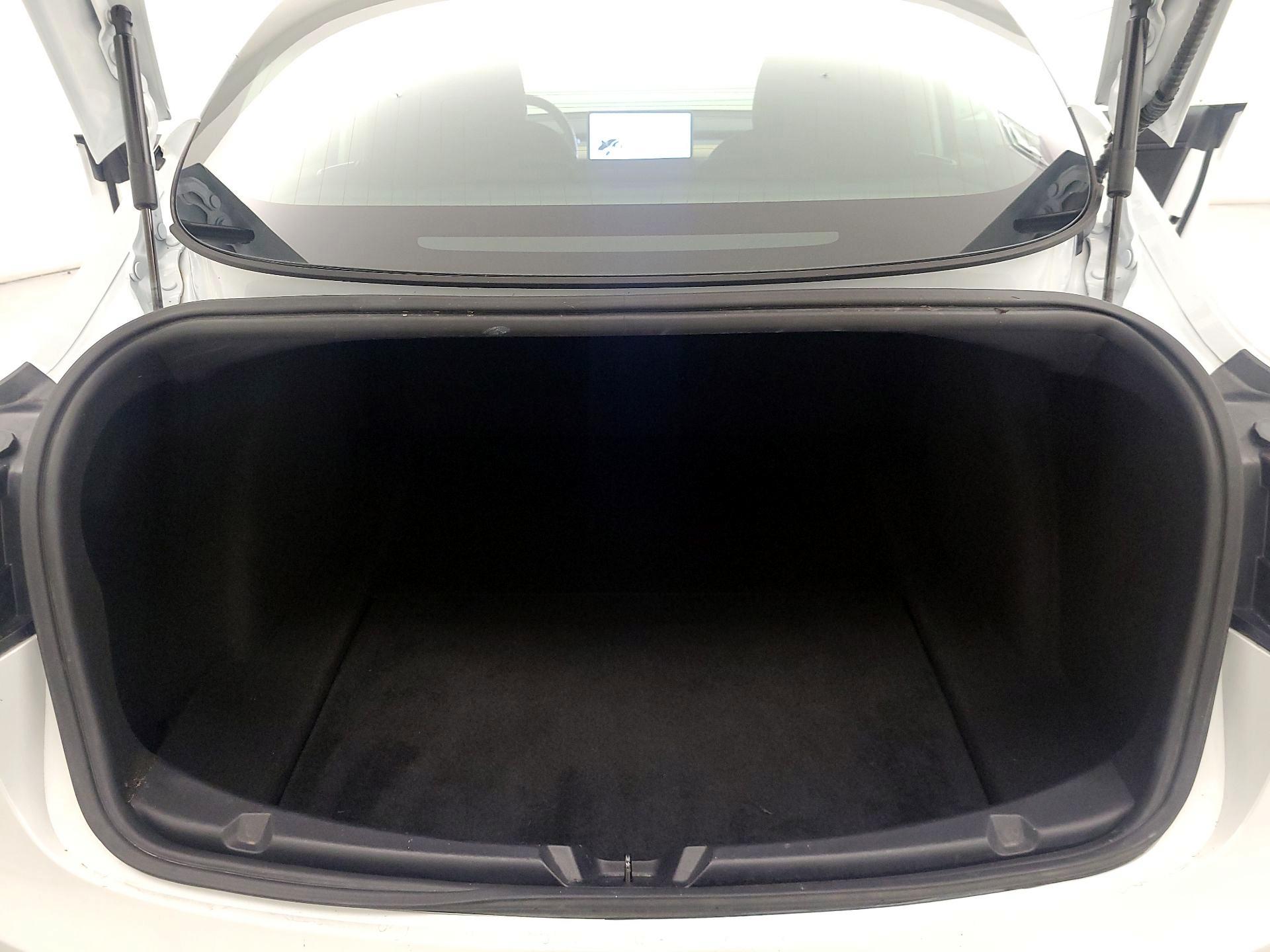 Thumbnail: 2020 Tesla Model 3 - 20