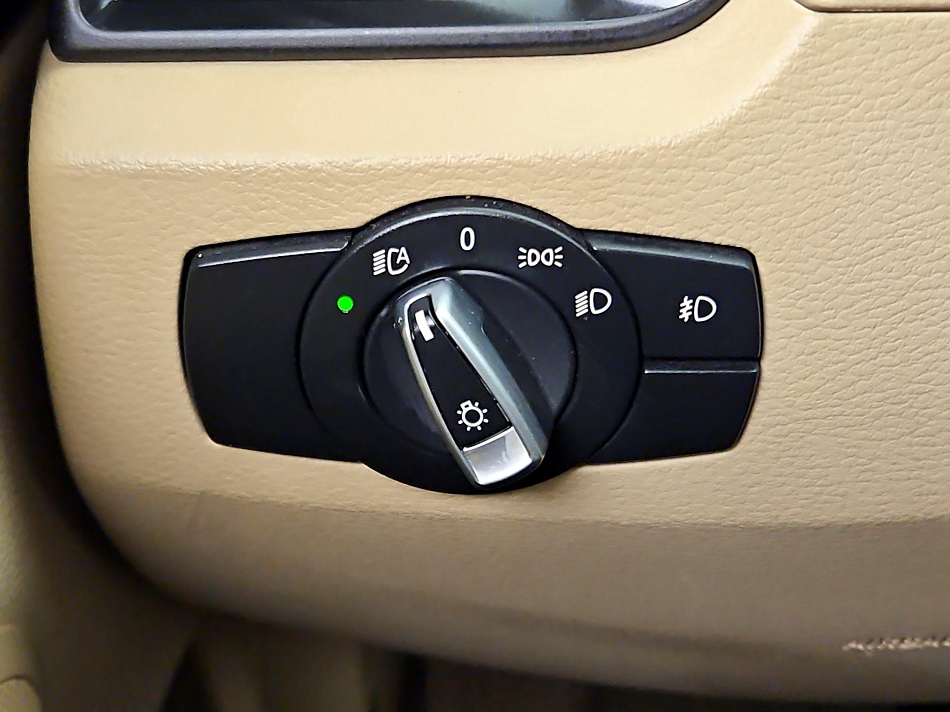 Thumbnail: 2015 BMW X1 - 13