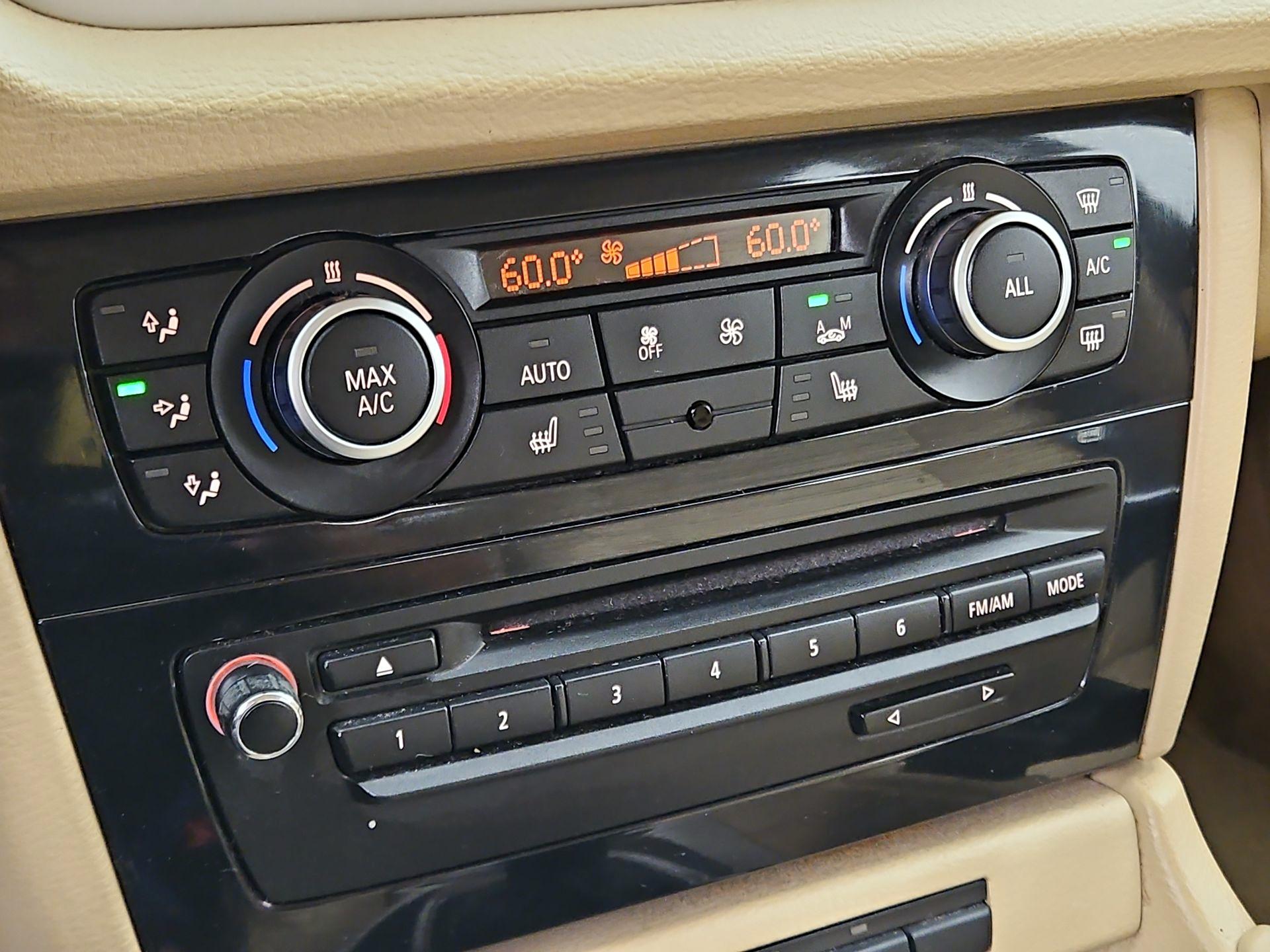 Thumbnail: 2015 BMW X1 - 17