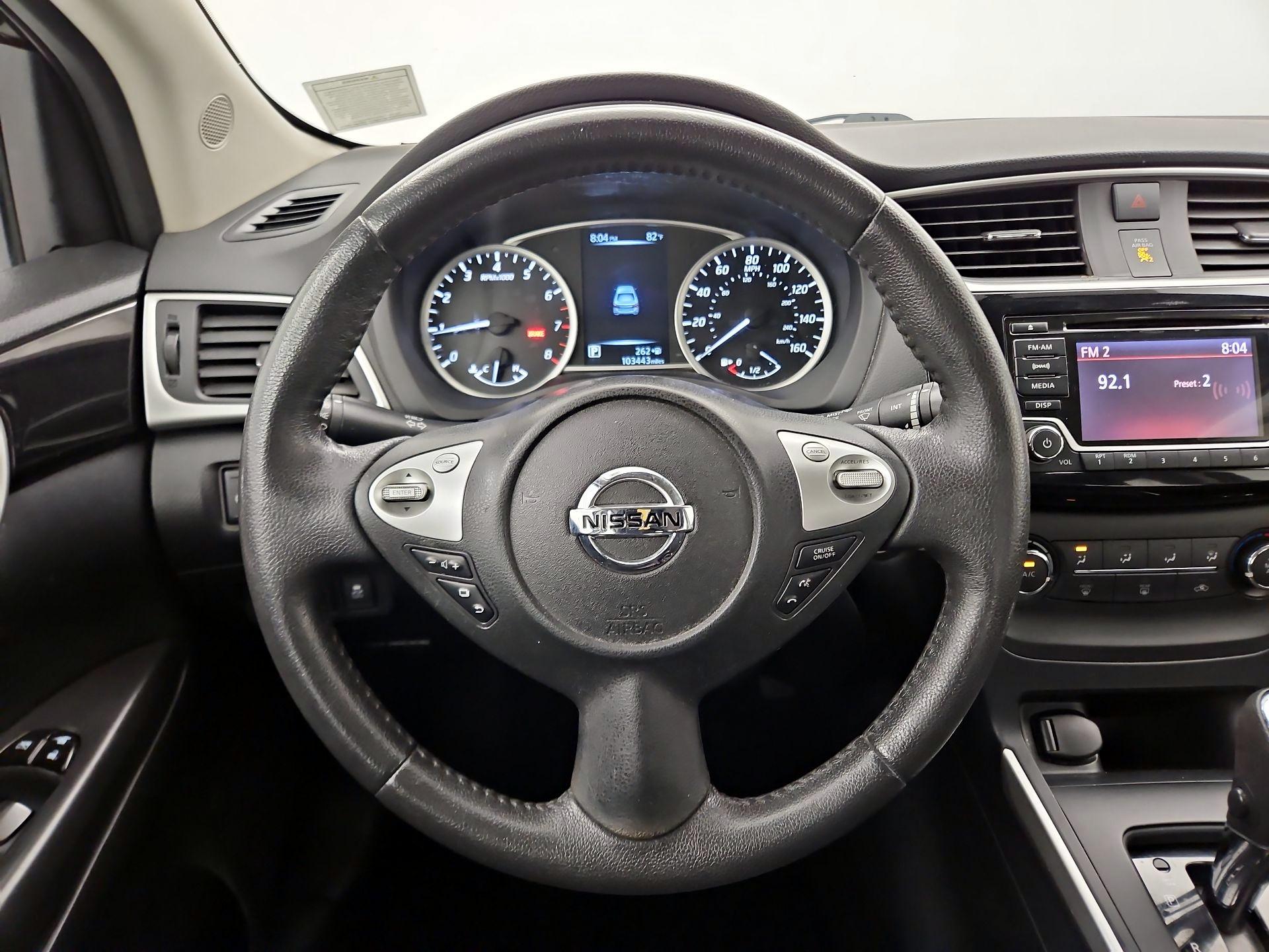 Thumbnail: 2017 Nissan Sentra - 10