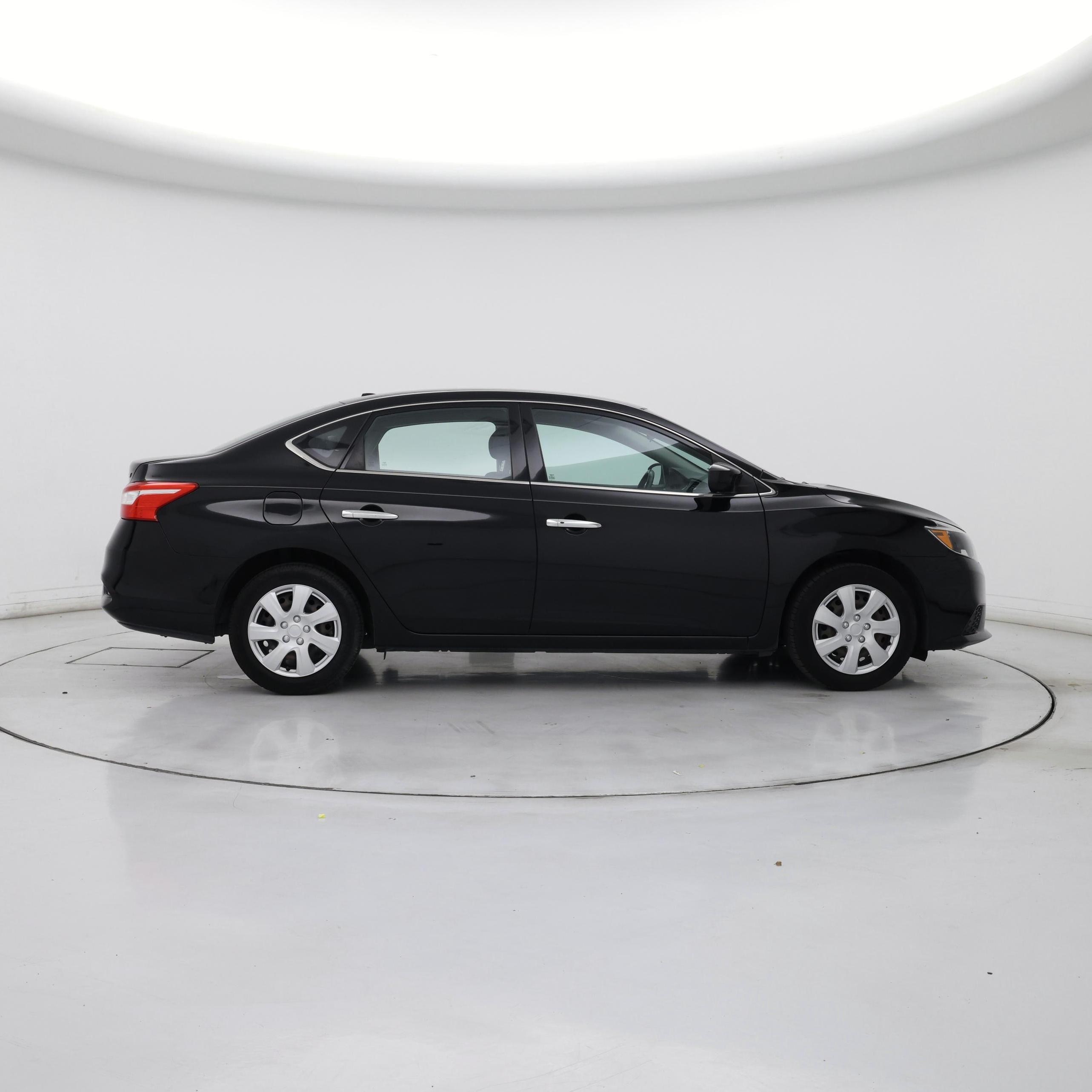 Thumbnail: 2017 Nissan Sentra - 7