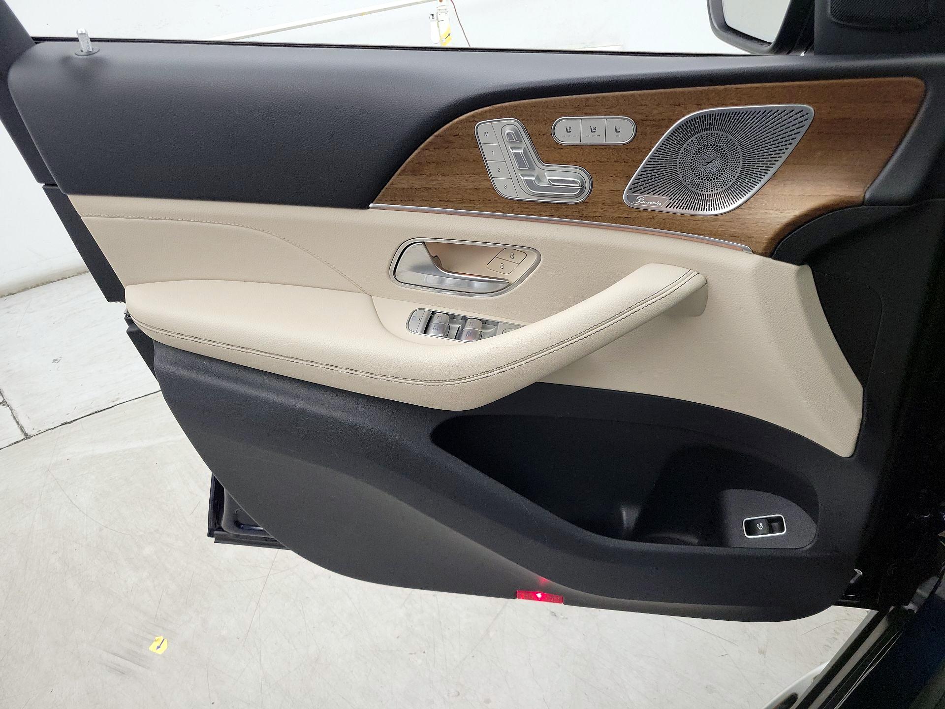 Thumbnail: 2021 Mercedes-Benz GLS - 12