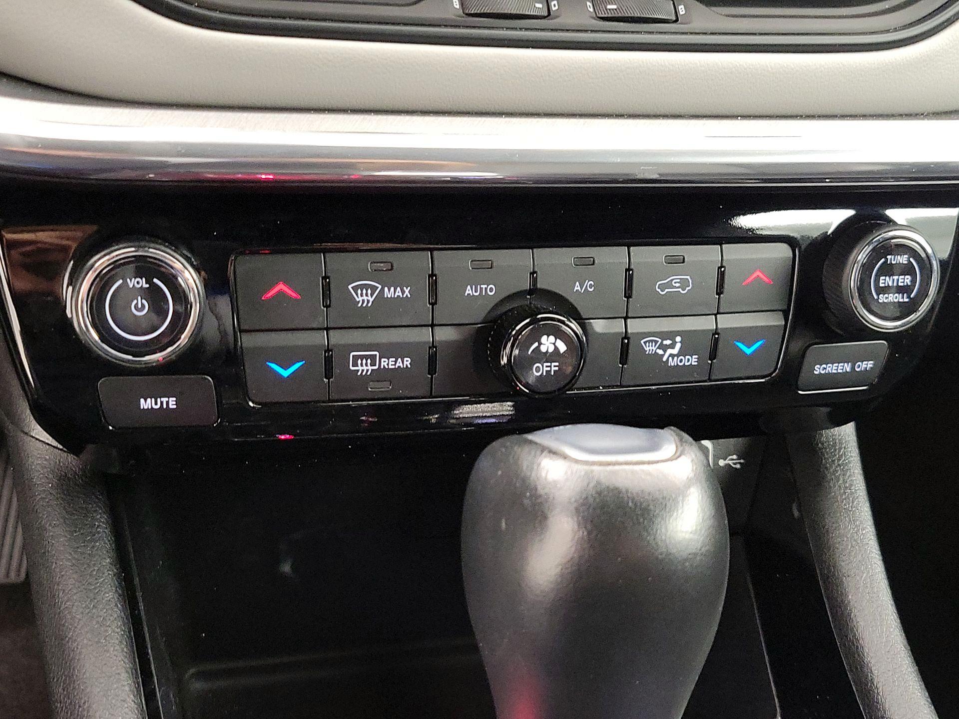 Thumbnail: 2023 Jeep Compass - 16