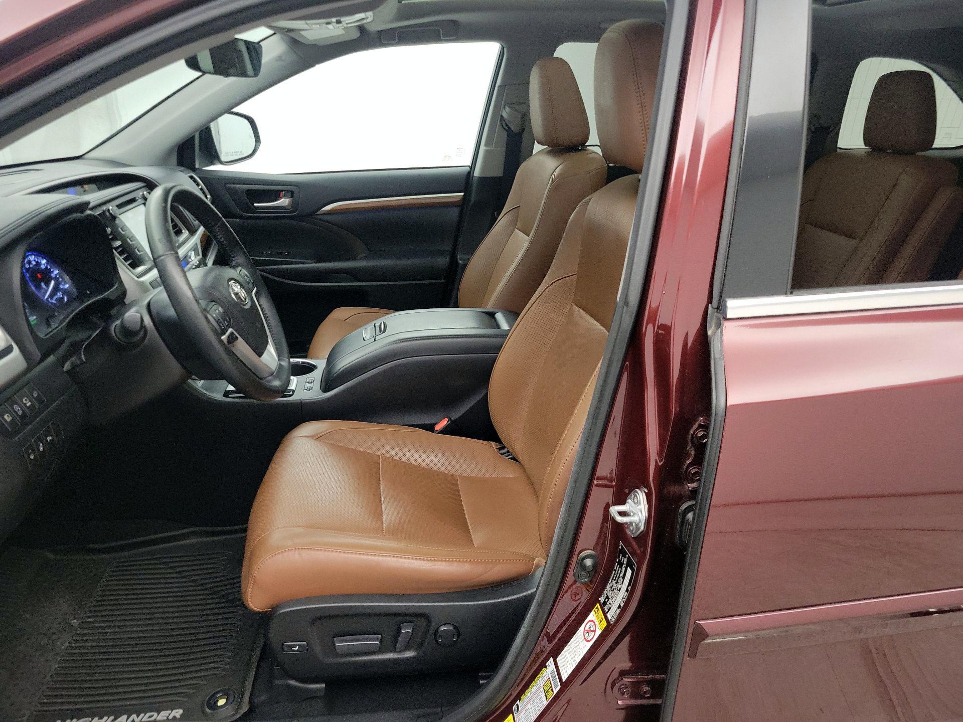 Thumbnail: 2017 Toyota Highlander - 11
