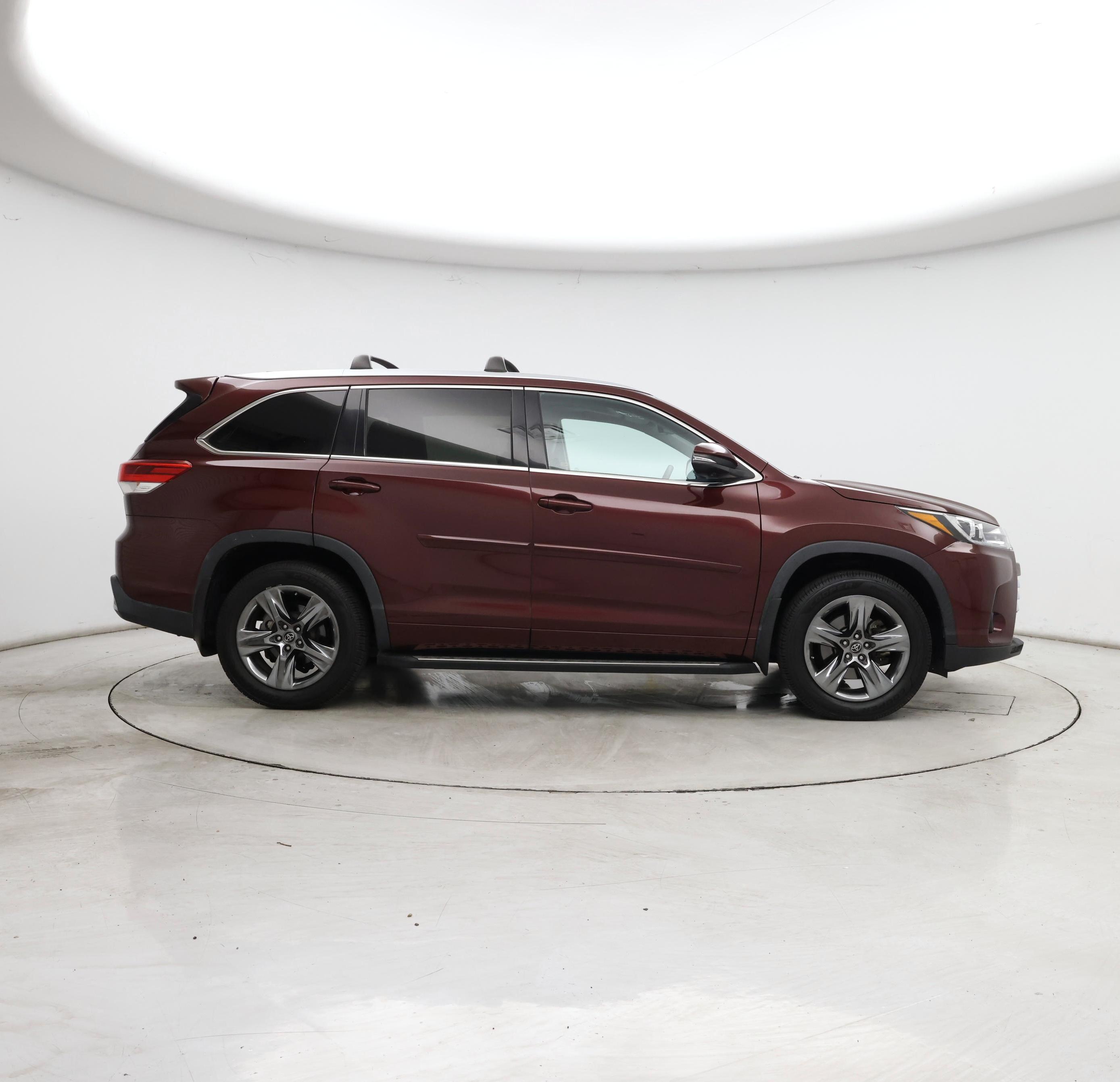 Thumbnail: 2017 Toyota Highlander - 7