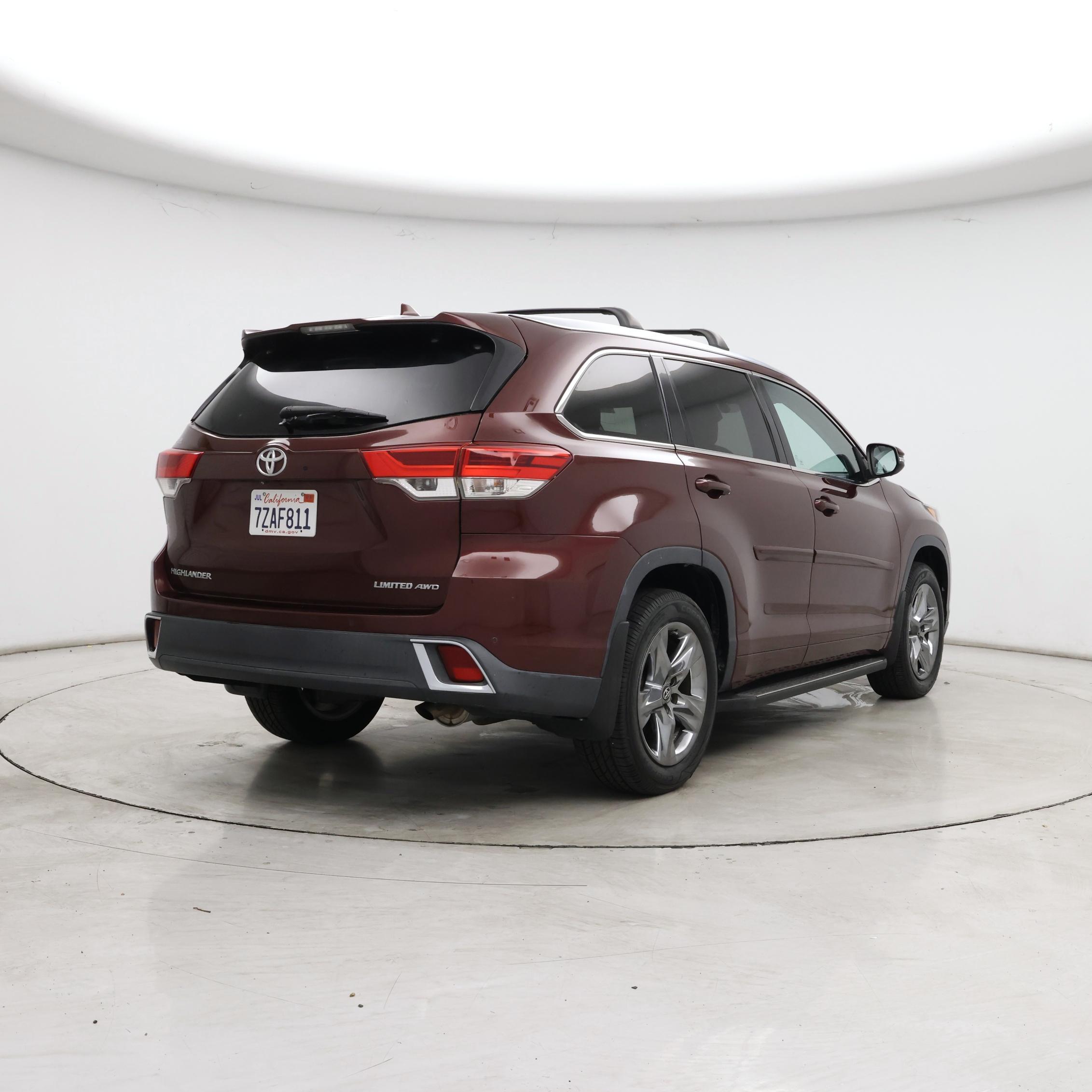 Thumbnail: 2017 Toyota Highlander - 8
