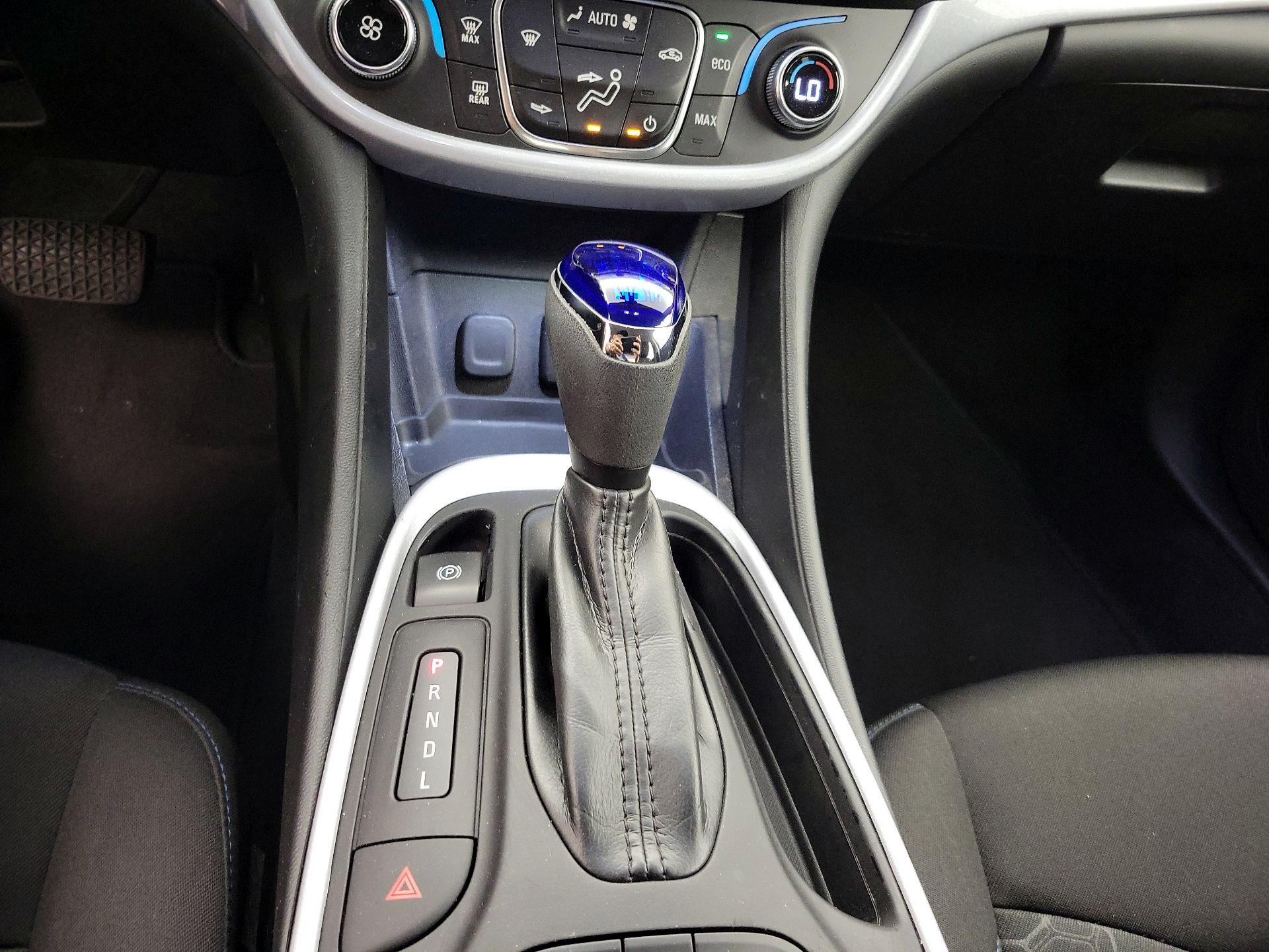 Thumbnail: 2018 Chevrolet Volt - 18