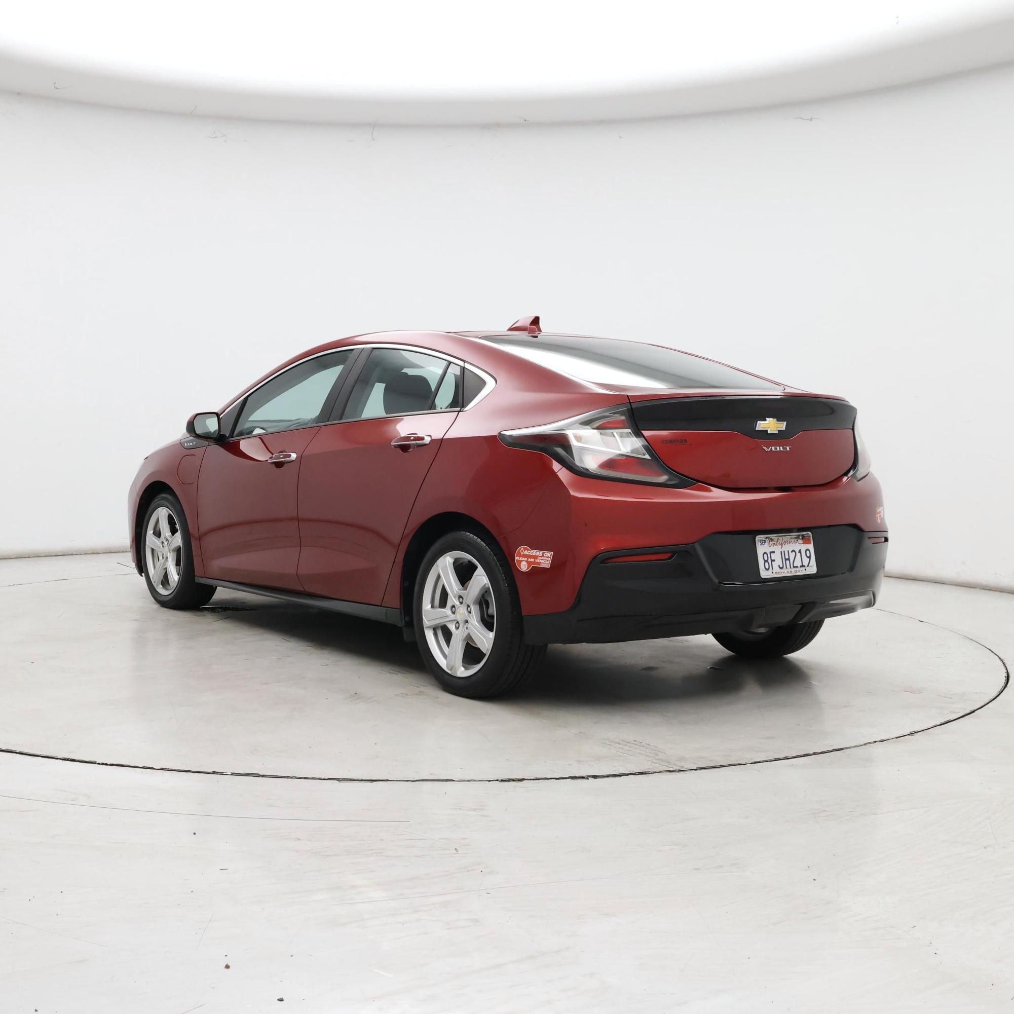 Thumbnail: 2018 Chevrolet Volt - 2