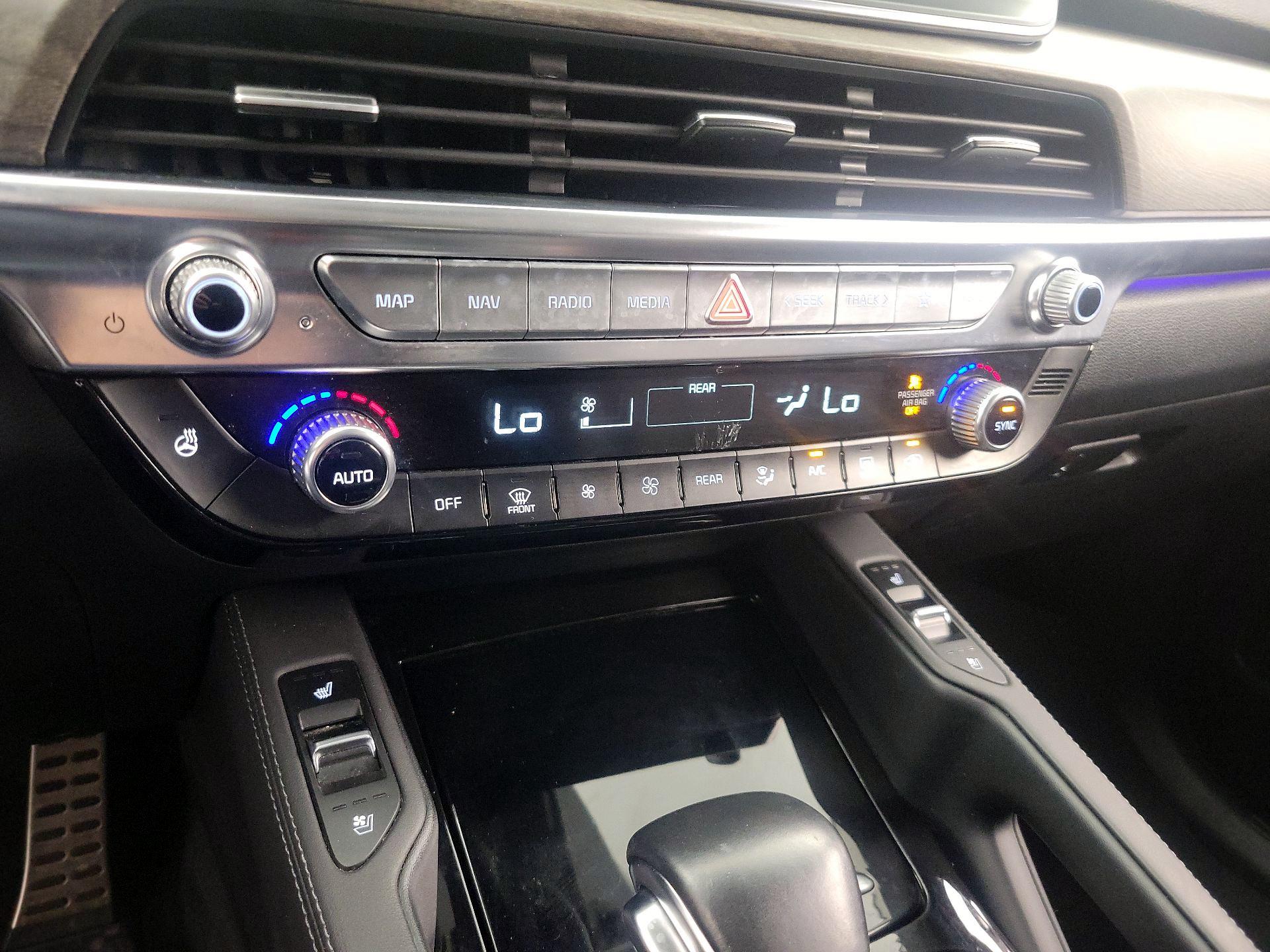Thumbnail: 2020 Kia Telluride - 17
