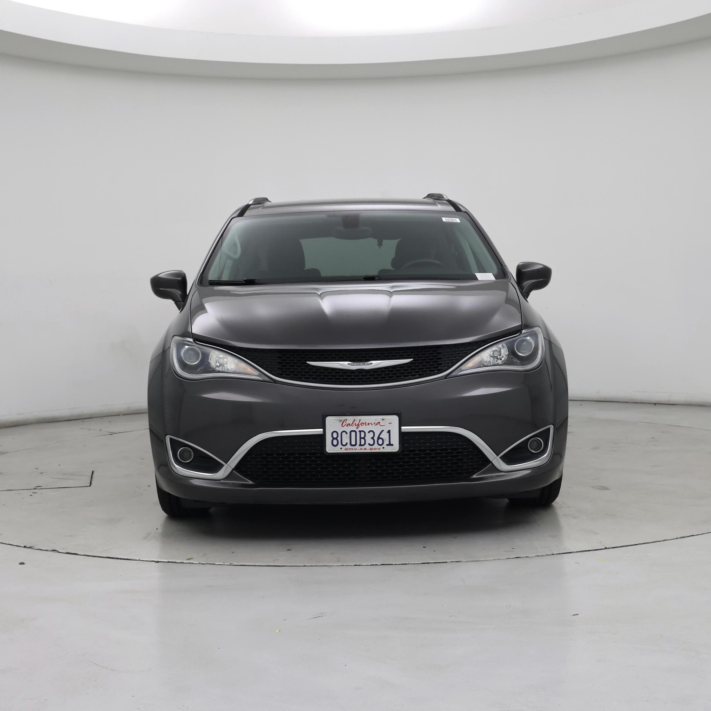 Thumbnail: 2018 Chrysler Pacifica - 5