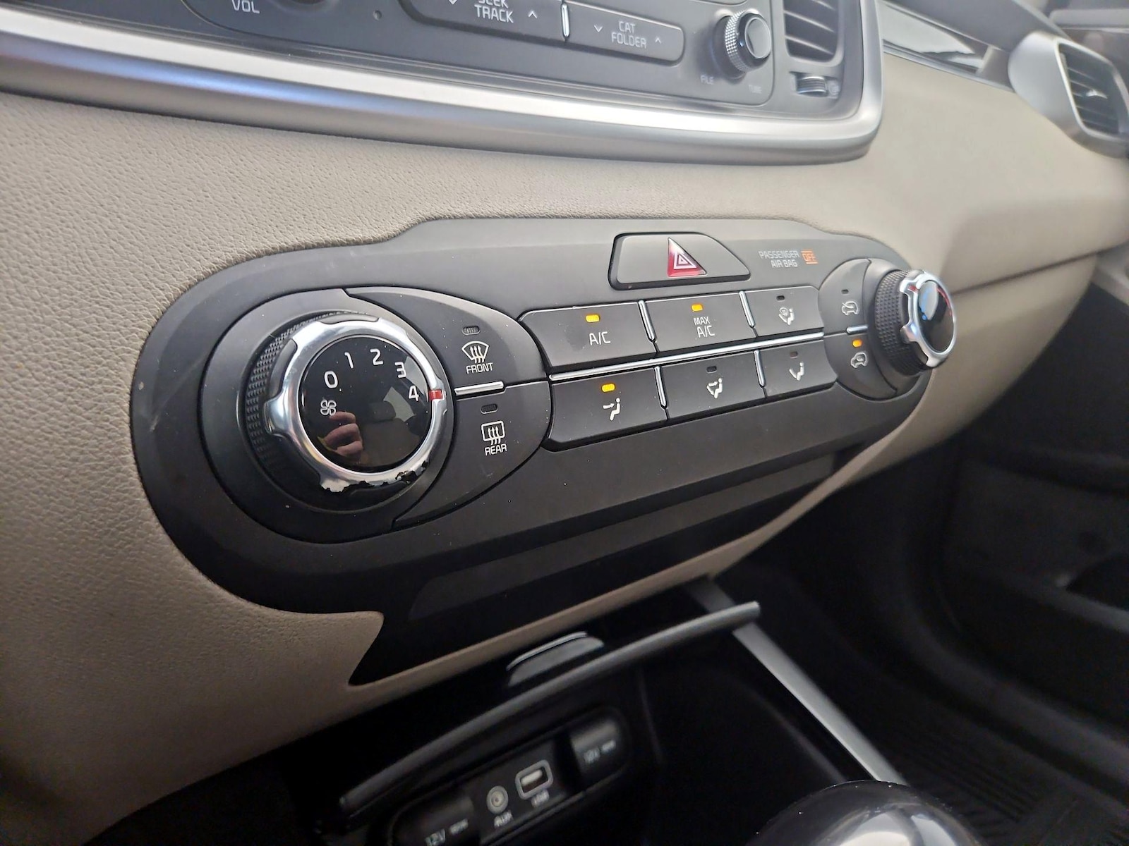 2017 Kia Sorento LX - Photo 18