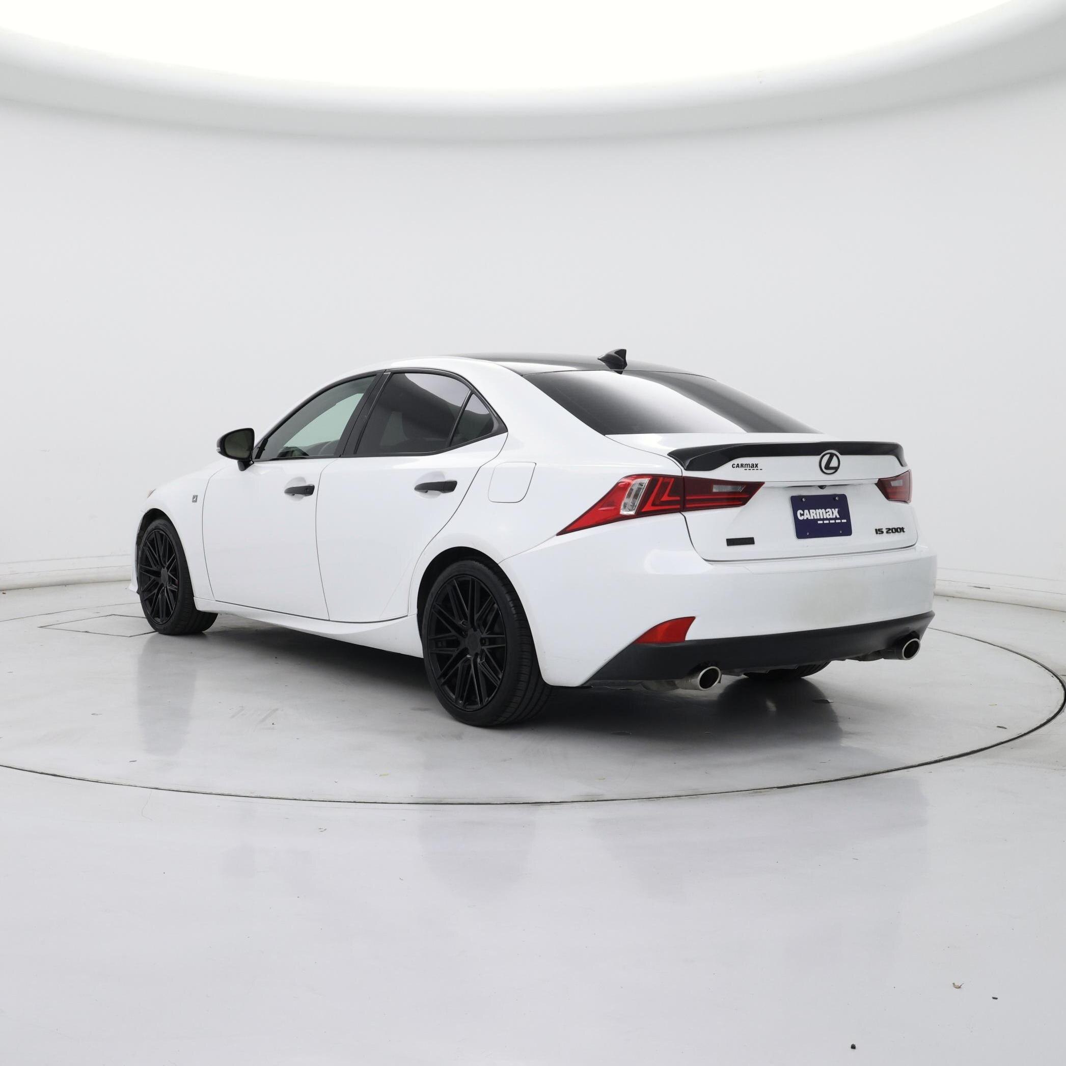 Thumbnail: 2016 Lexus IS - 2